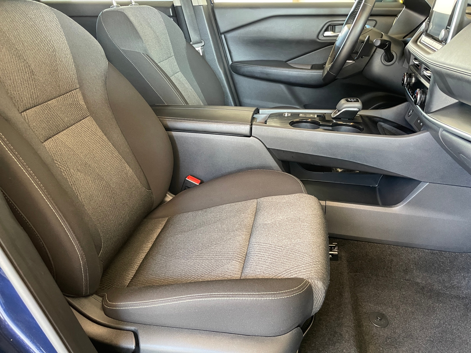 Thumbnail: 2025 Nissan Rogue - 2