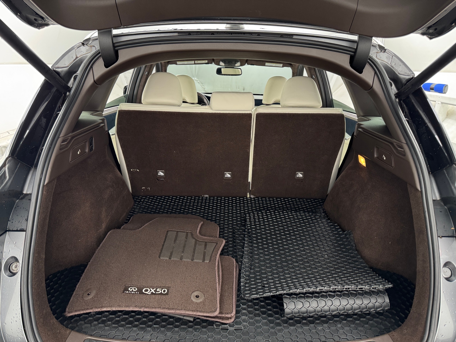 Thumbnail: 2019 INFINITI QX50 - 6