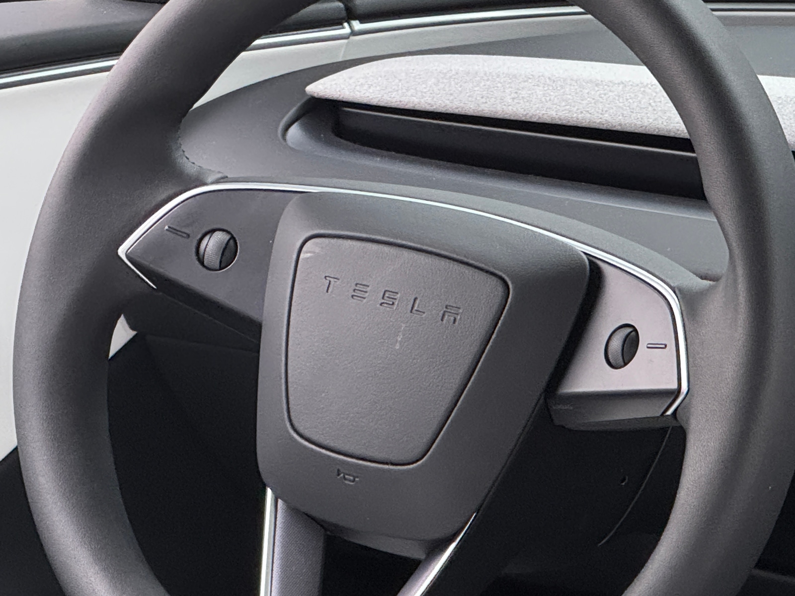Thumbnail: 2025 Tesla Model 3 - 4