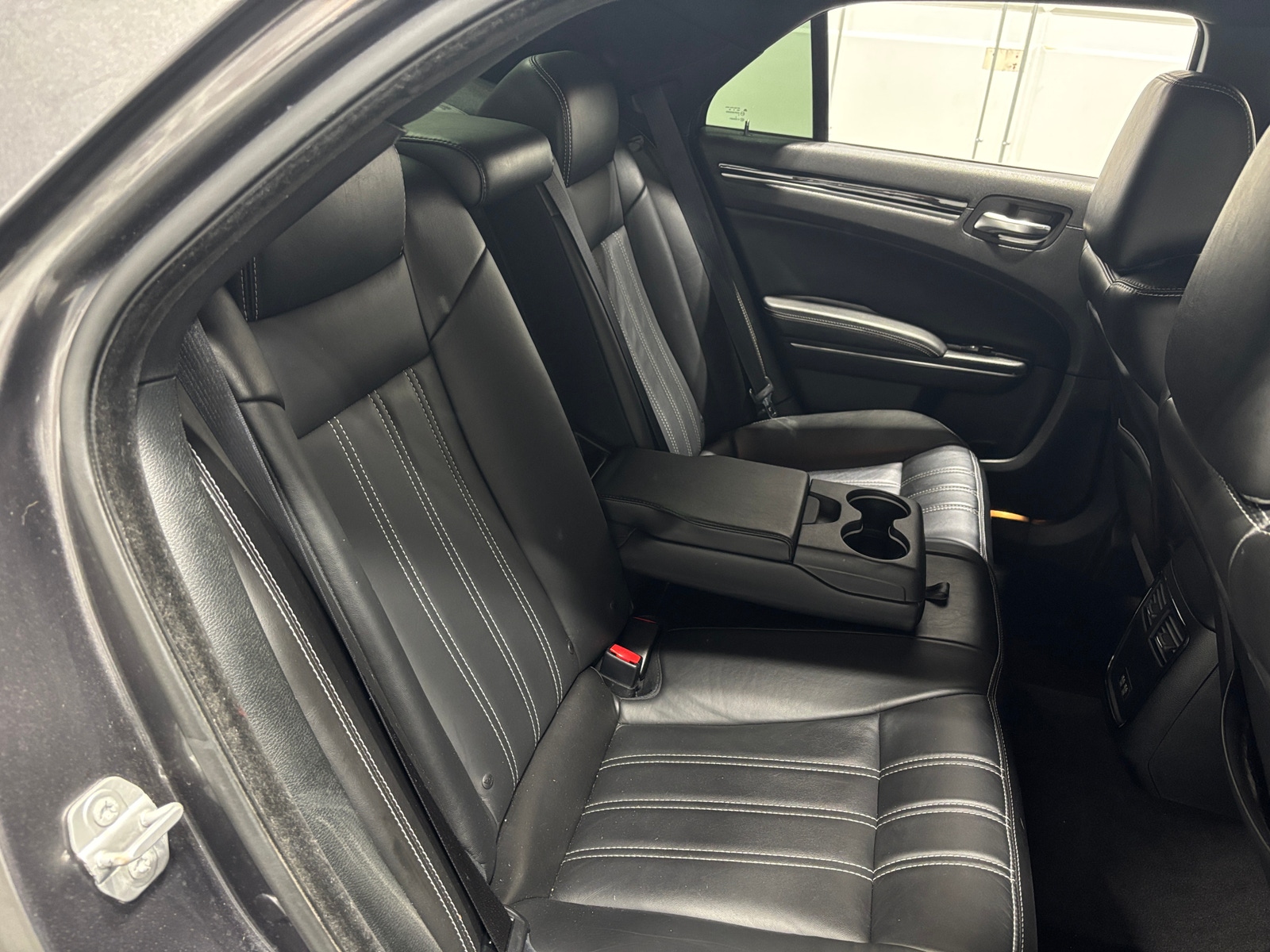 Thumbnail: 2018 Chrysler 300 - 5