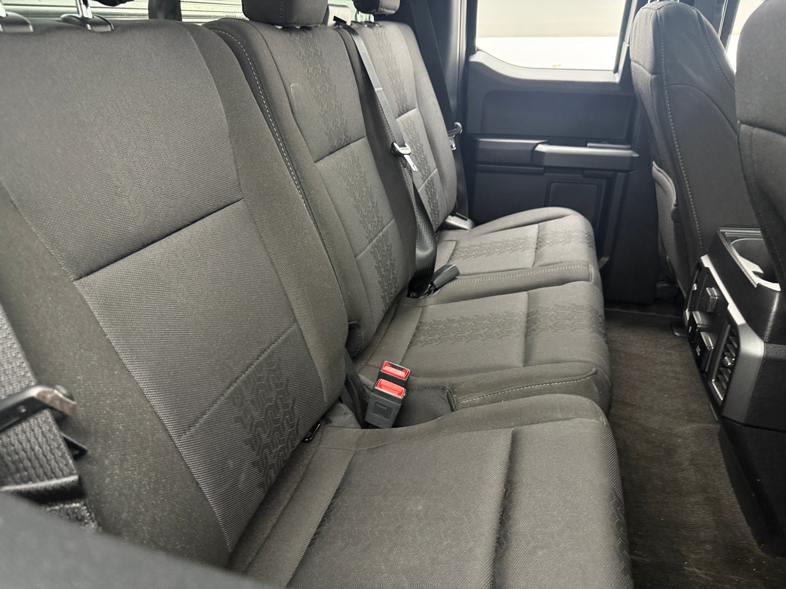 Thumbnail: 2018 Ford Econoline - 6