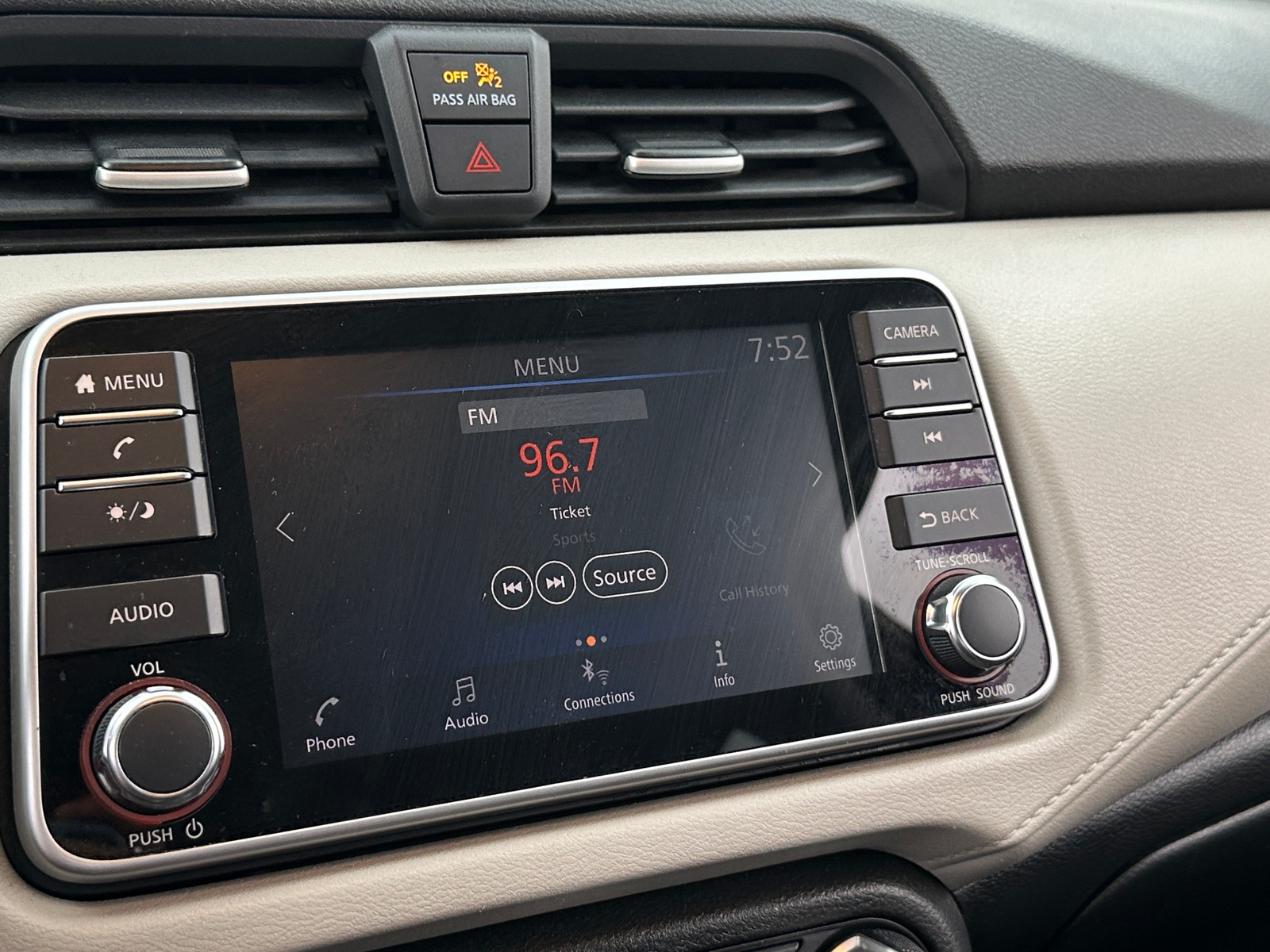 Thumbnail: 2021 Nissan Versa - 4