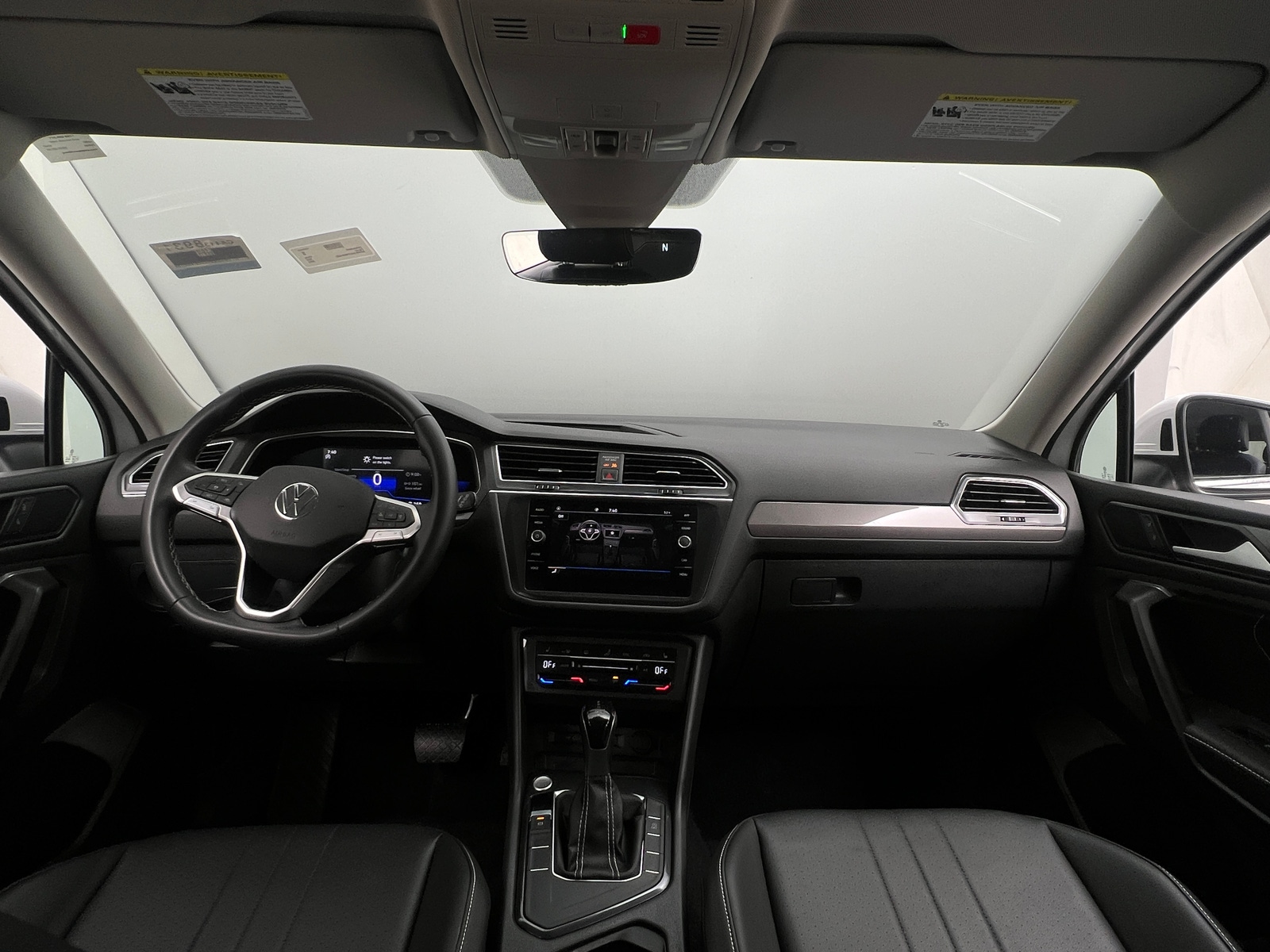 Thumbnail: 2023 Volkswagen Tiguan - 2