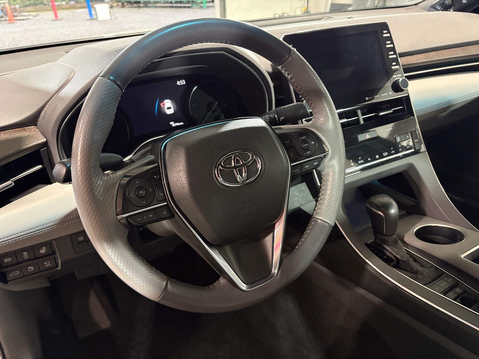 Thumbnail: 2020 Toyota Avalon - 4