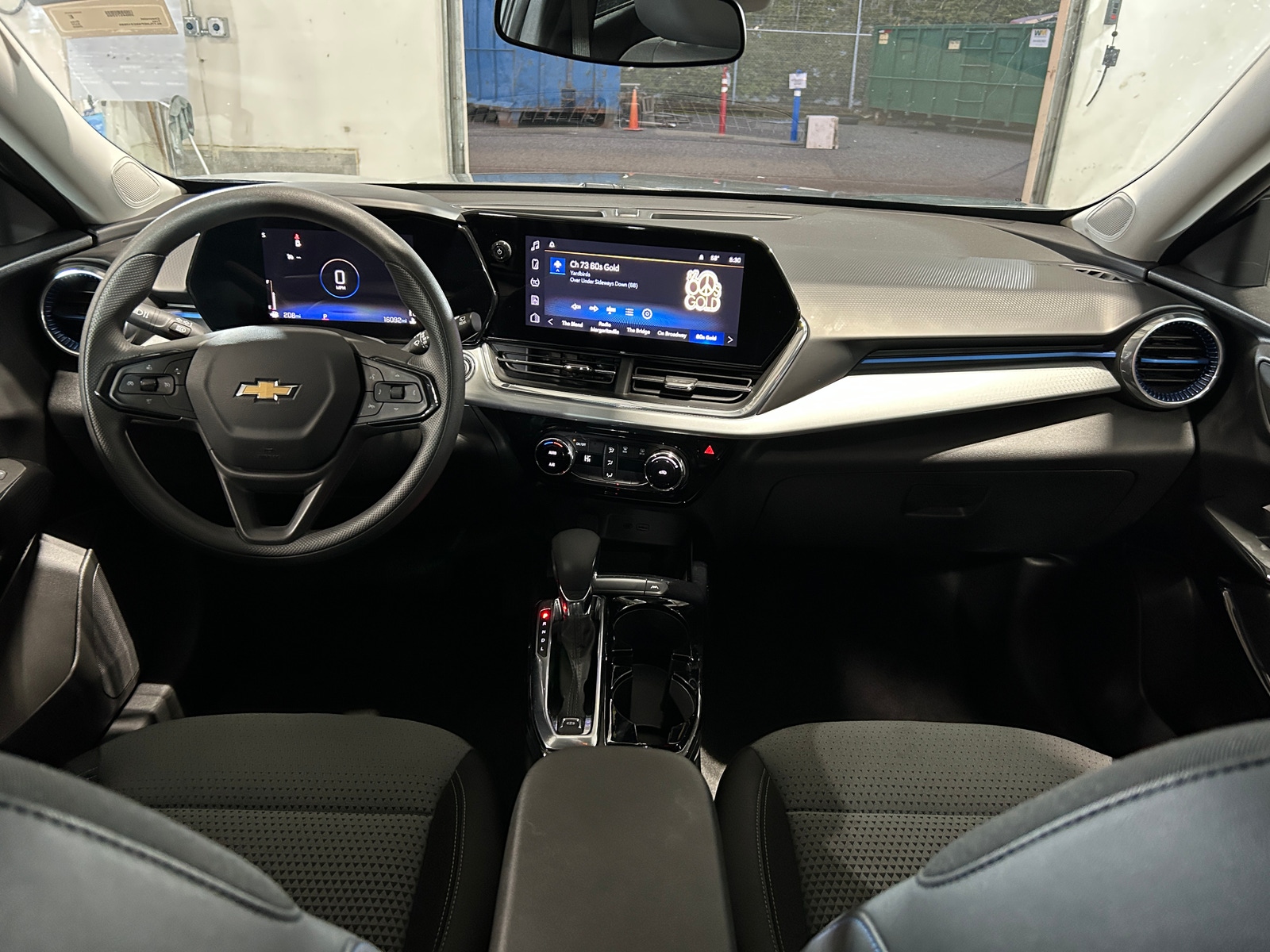 Thumbnail: 2025 Chevrolet Trax - 3