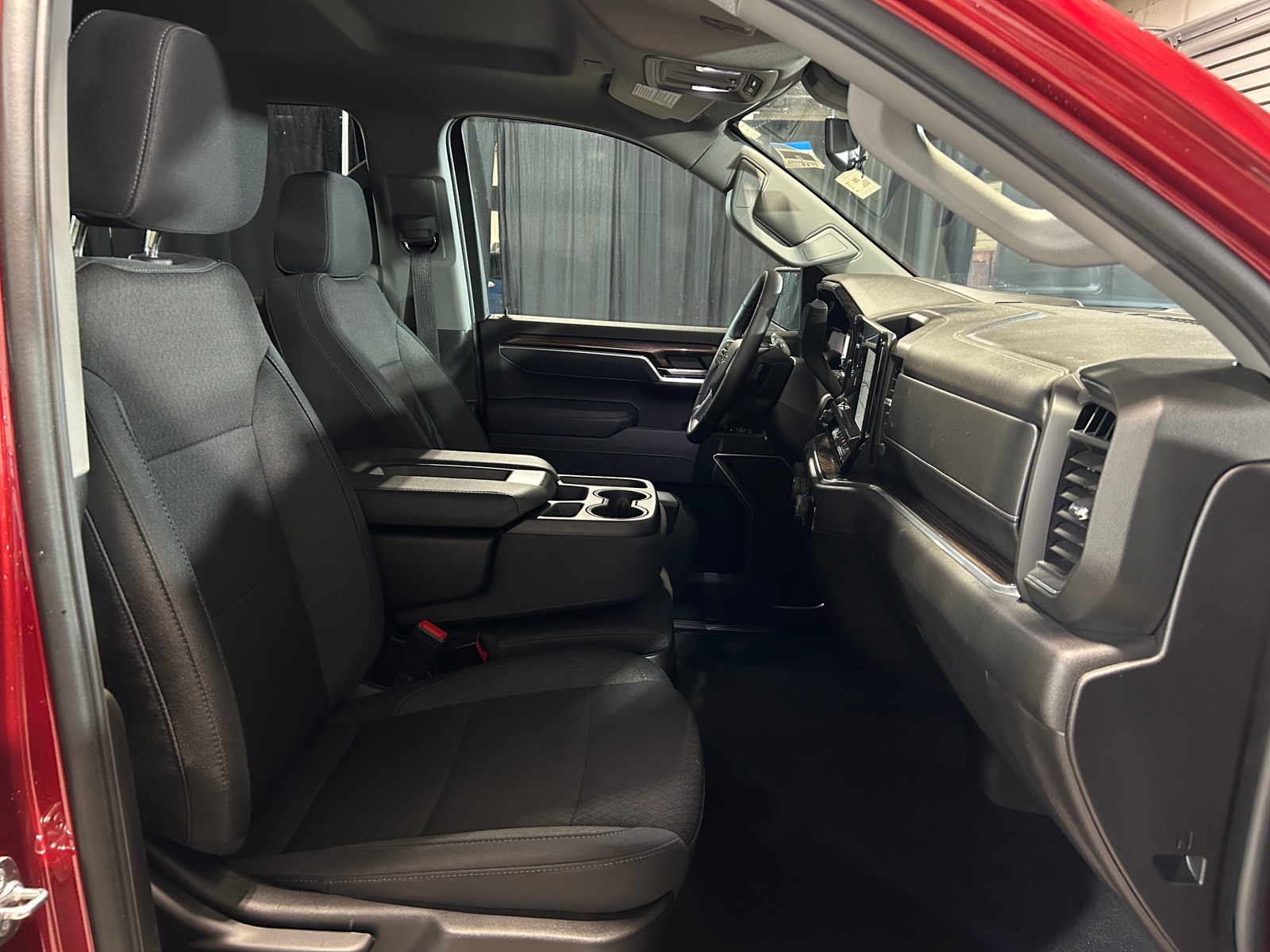 Thumbnail: 2026 Chevrolet Silverado 1500 - 2