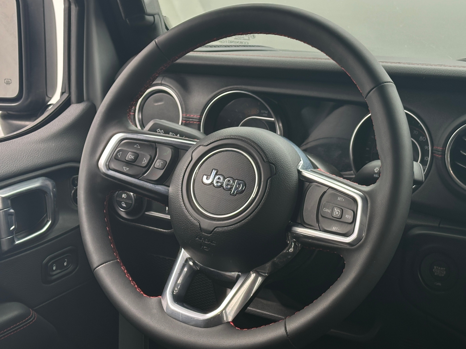 Thumbnail: 2023 Jeep Gladiator - 5