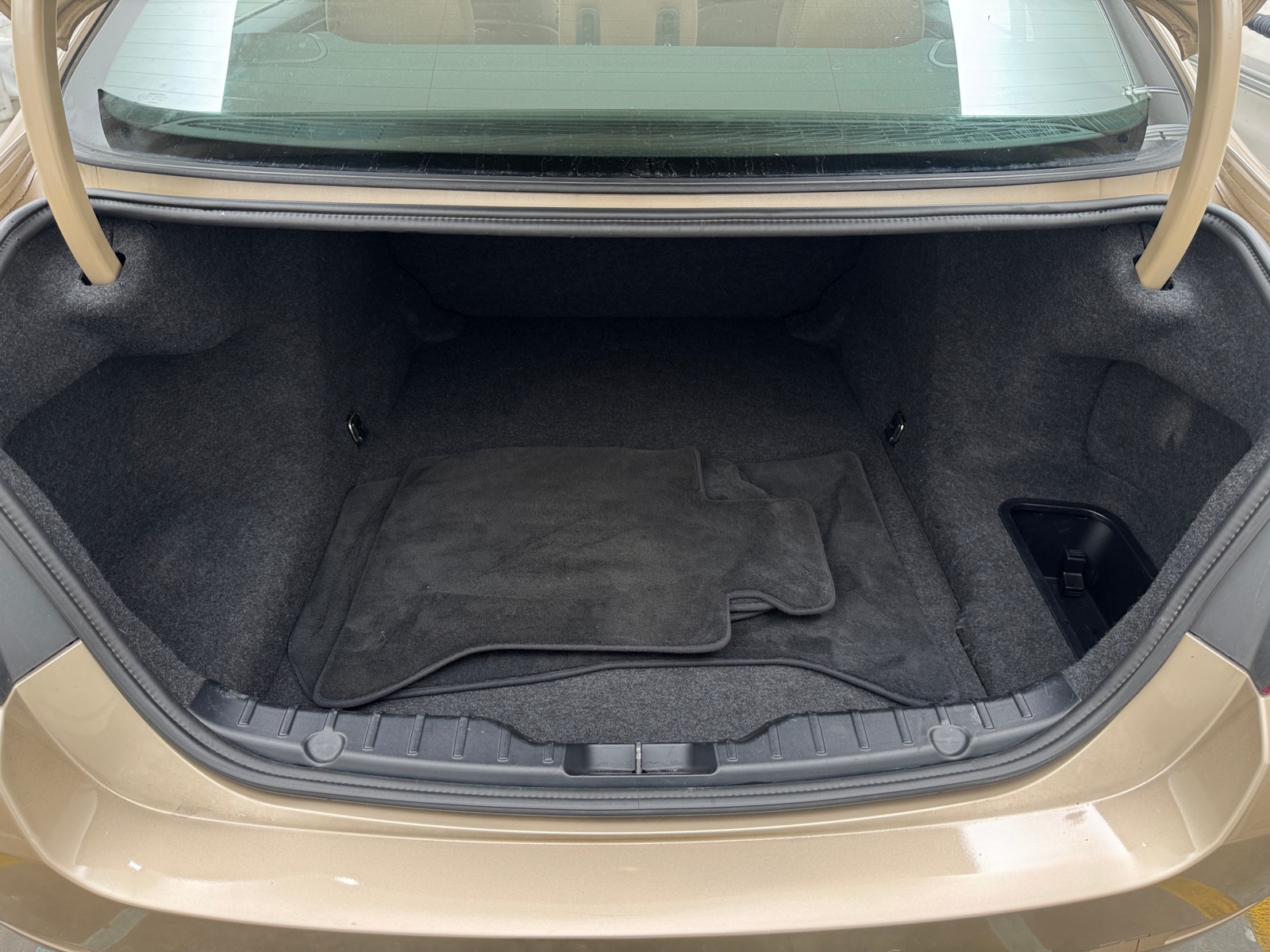 Thumbnail: 2012 BMW 5 Series - 6