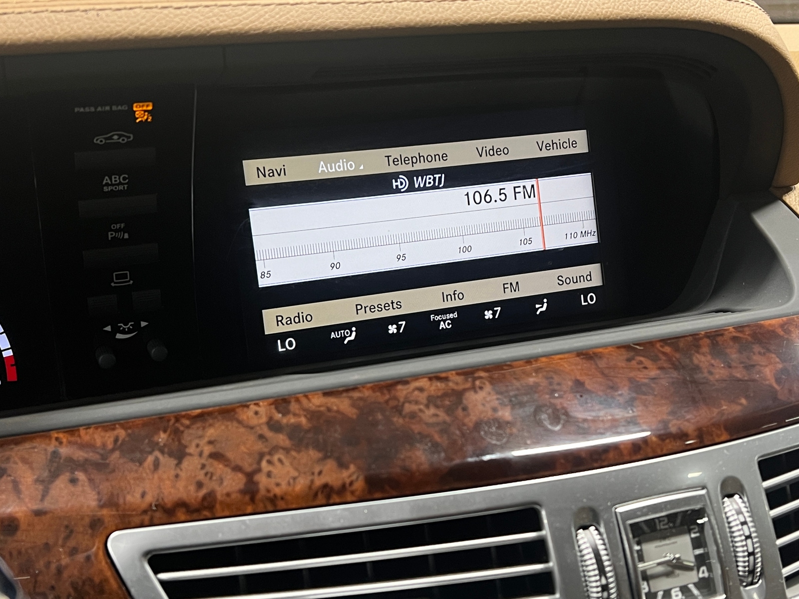 Thumbnail: 2010 Mercedes-Benz S-Class - 3