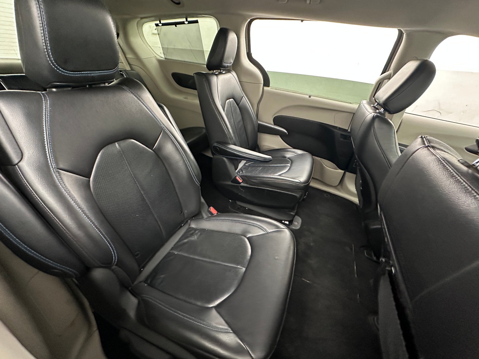 Thumbnail: 2021 Chrysler Pacifica - 5