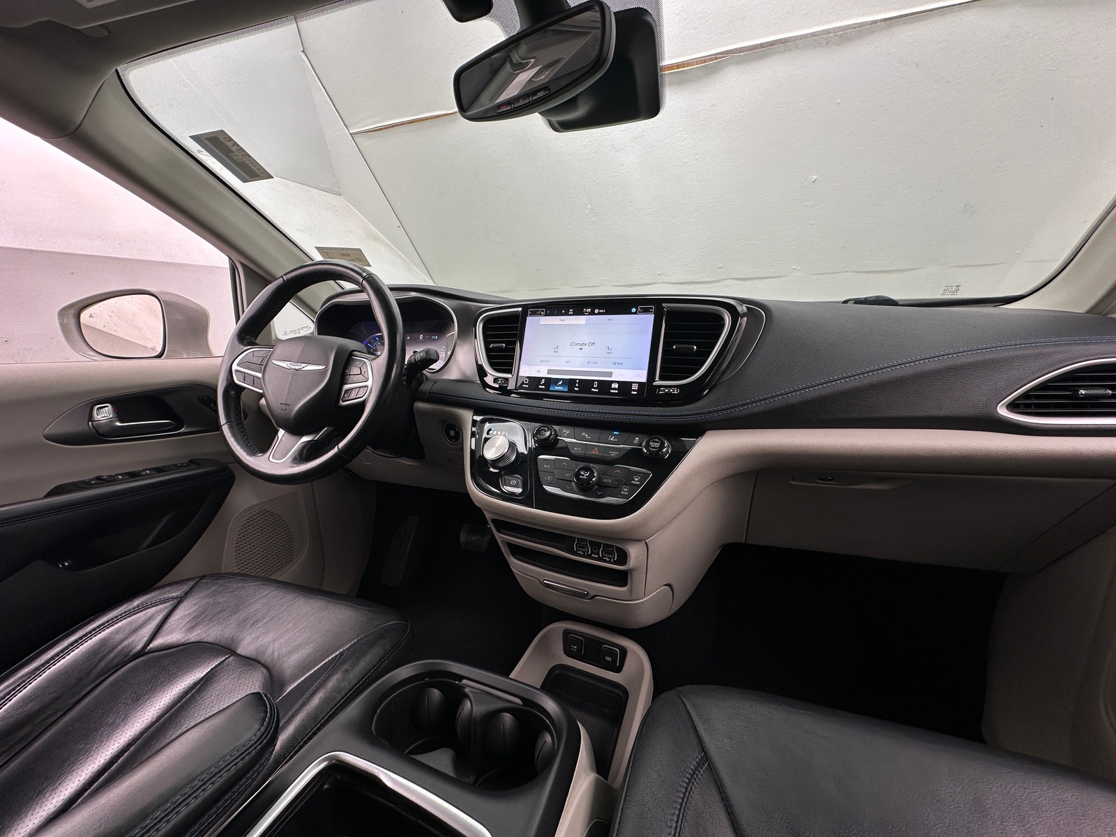 Thumbnail: 2021 Chrysler Pacifica - 2