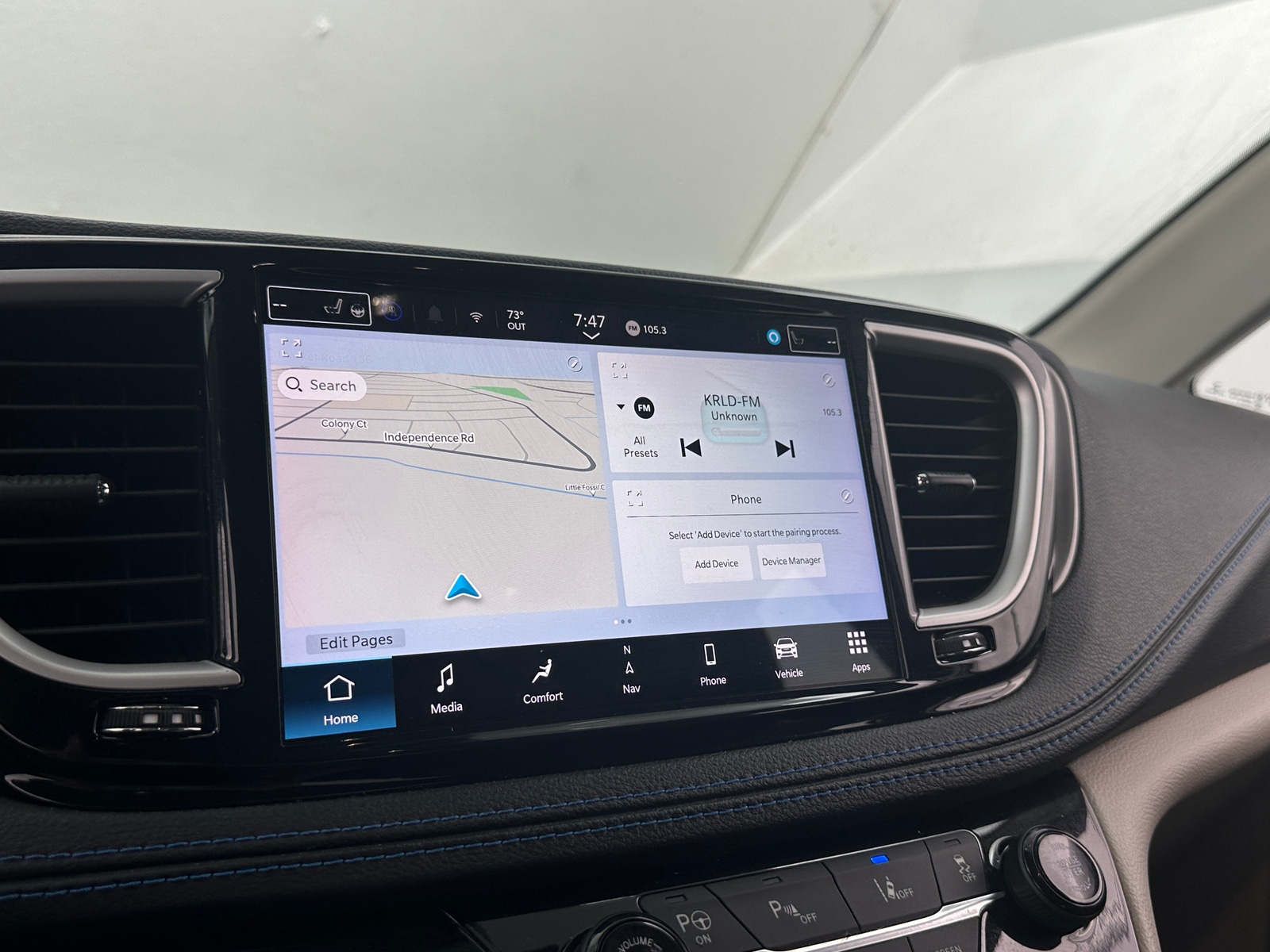 Thumbnail: 2021 Chrysler Pacifica - 3