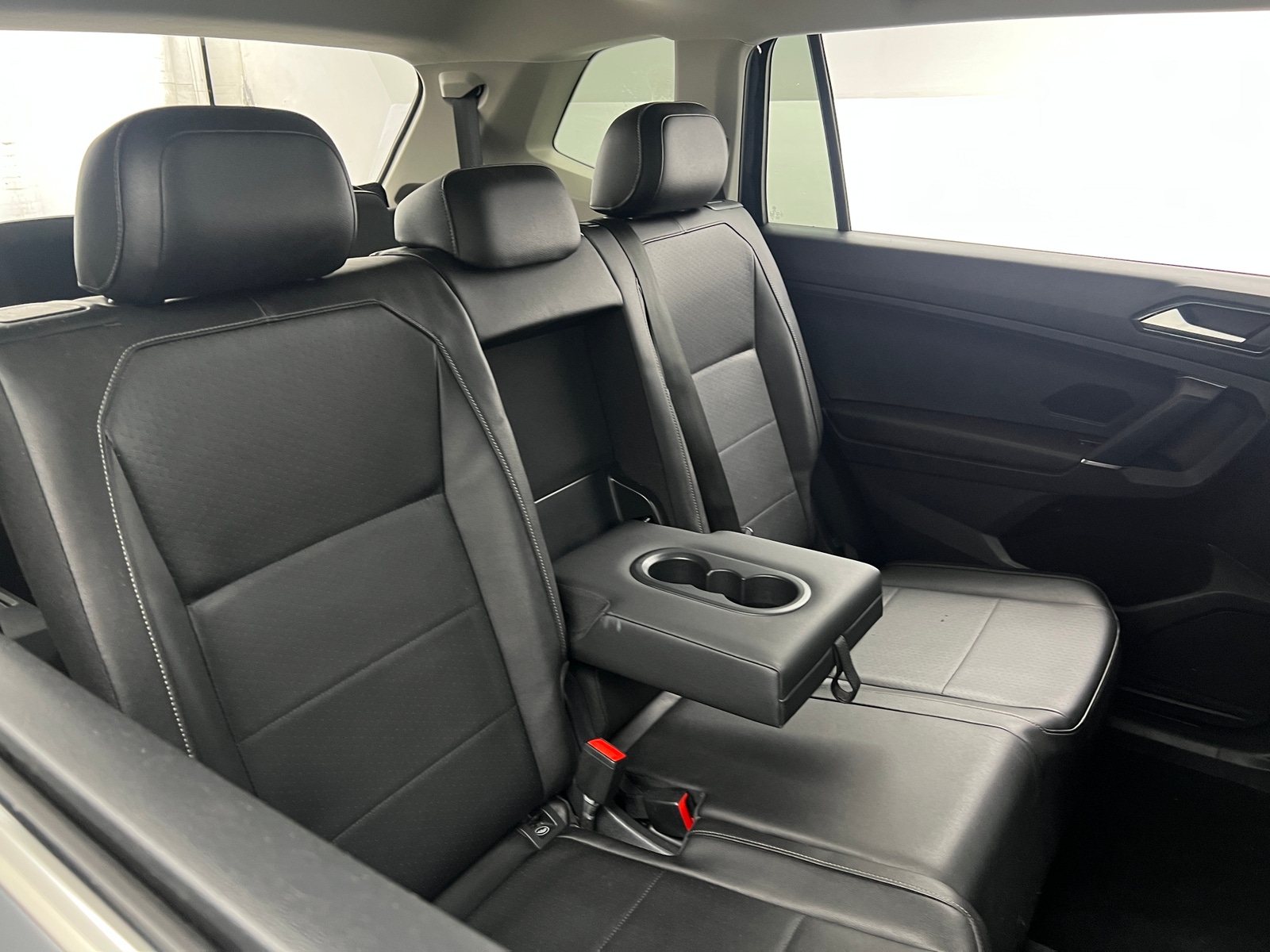 Thumbnail: 2018 Volkswagen Tiguan - 5