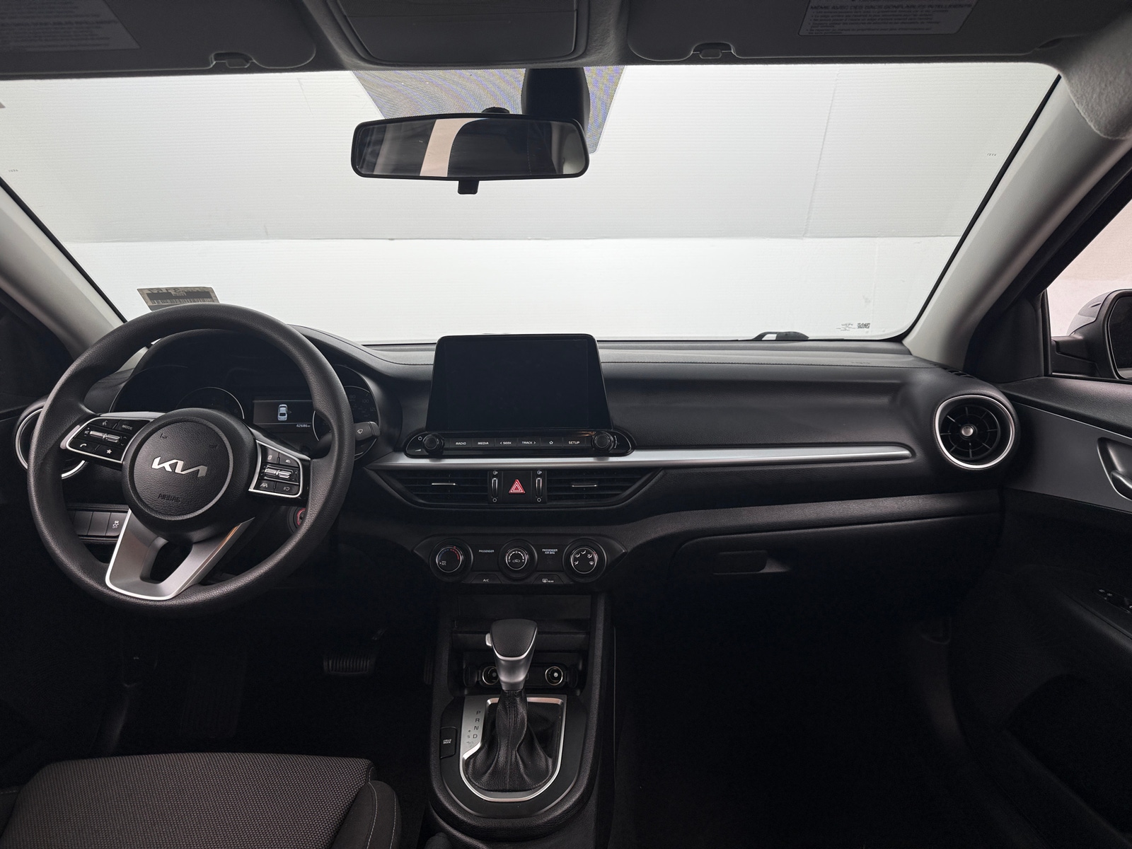 Thumbnail: 2023 Kia Forte - 3