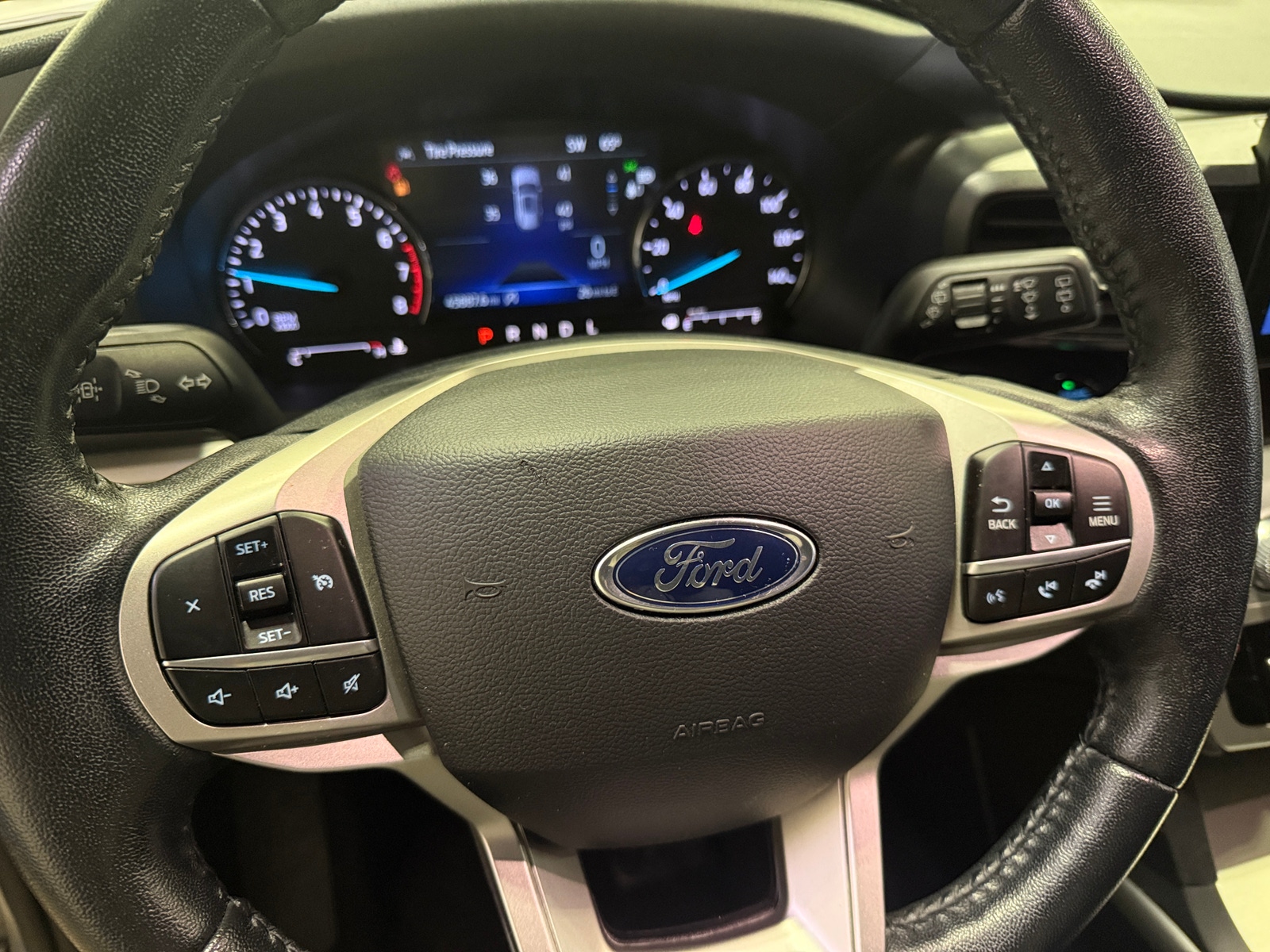 Thumbnail: 2021 Ford Explorer - 5