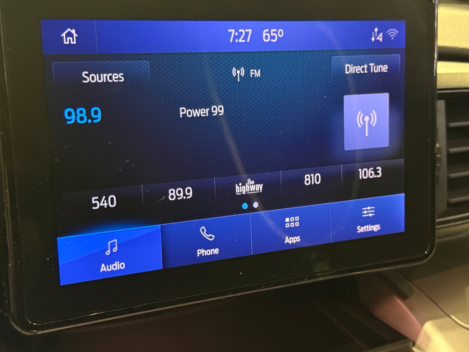 Thumbnail: 2021 Ford Explorer - 4