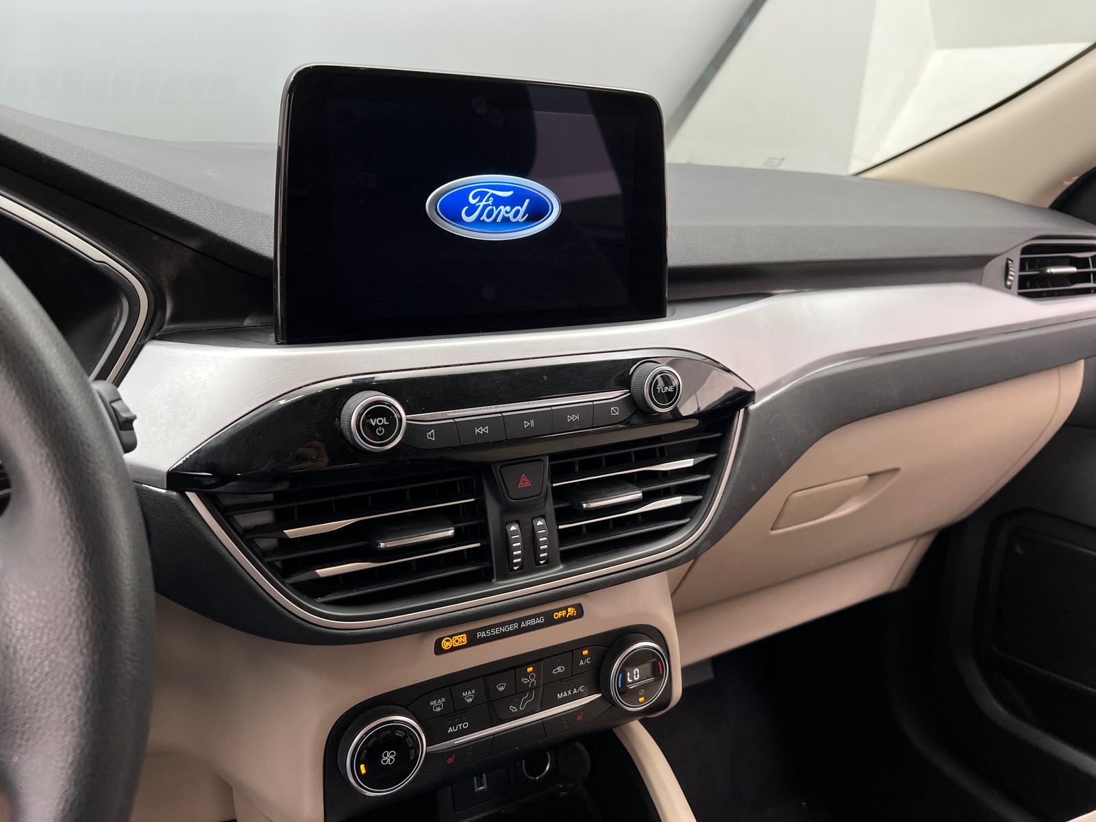 Thumbnail: 2020 Ford Escape - 4