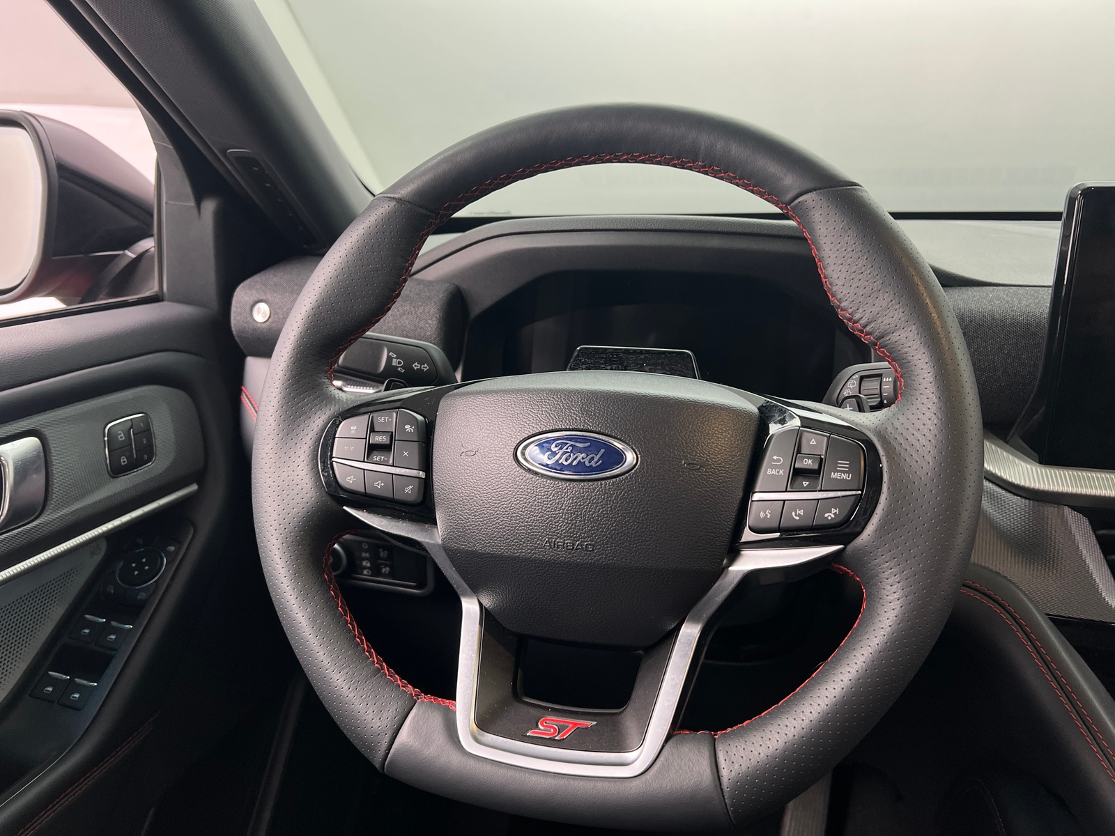 Thumbnail: 2025 Ford Explorer - 4