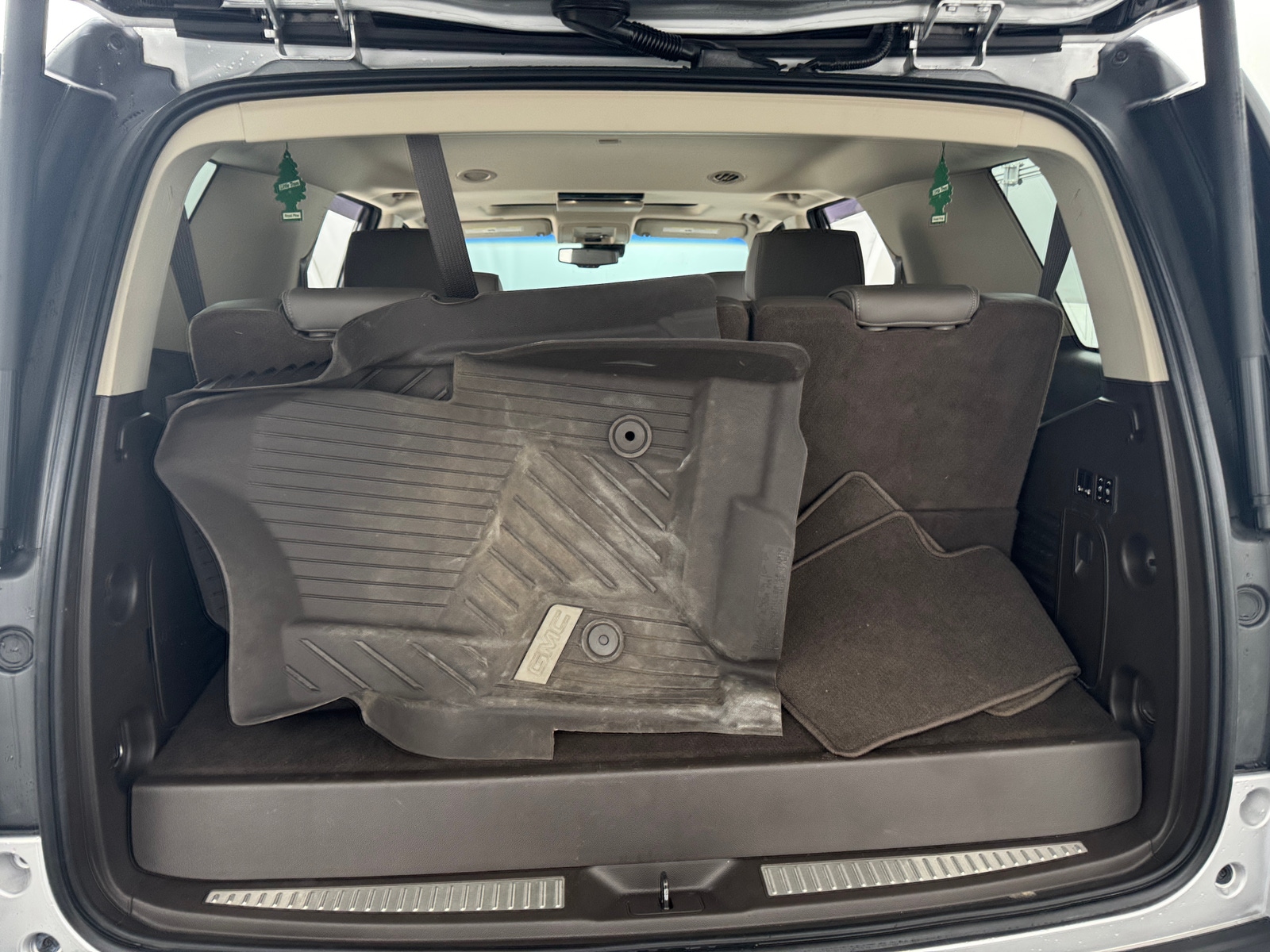 Thumbnail: 2017 GMC Yukon - 6