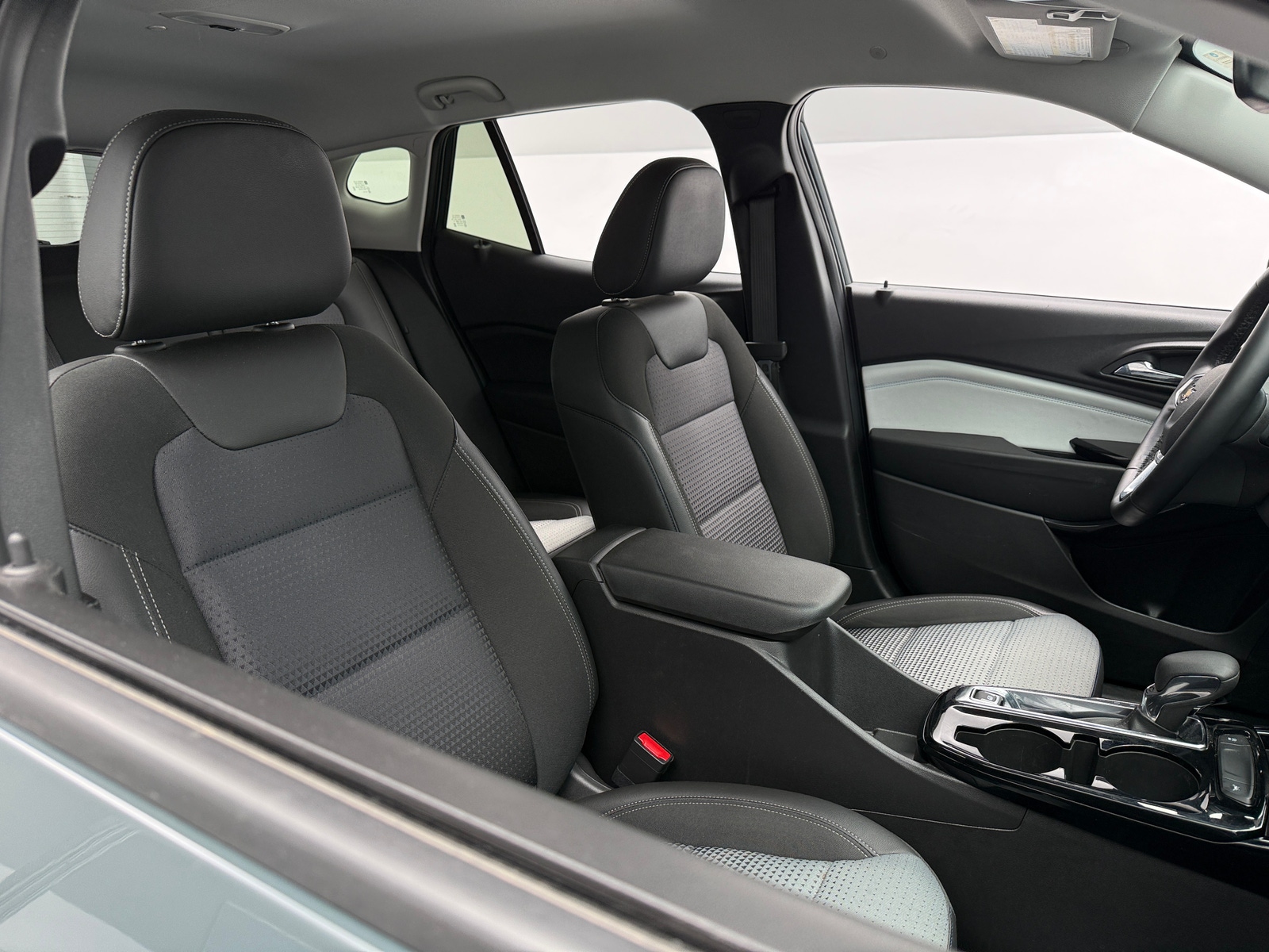 Thumbnail: 2025 Chevrolet Trax - 2