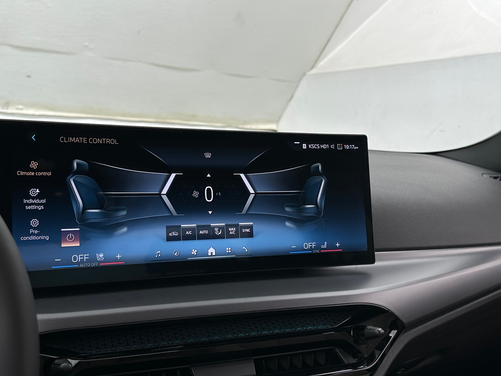 Thumbnail: 2025 BMW 2 Series - 3