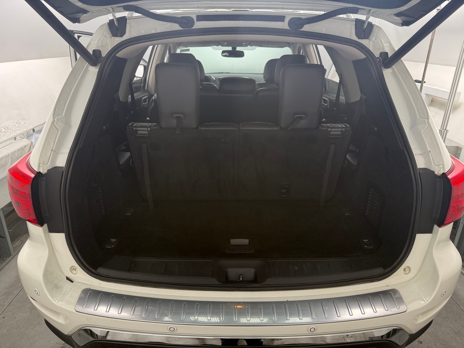 Thumbnail: 2019 Nissan Pathfinder - 6