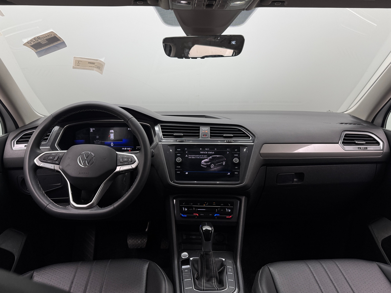 Thumbnail: 2022 Volkswagen Tiguan - 2