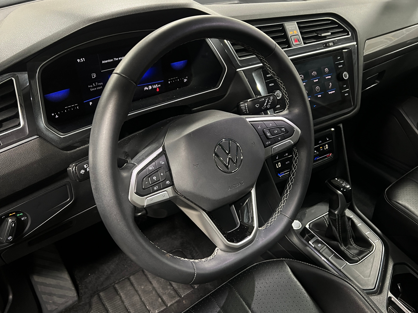 Thumbnail: 2022 Volkswagen Tiguan - 4