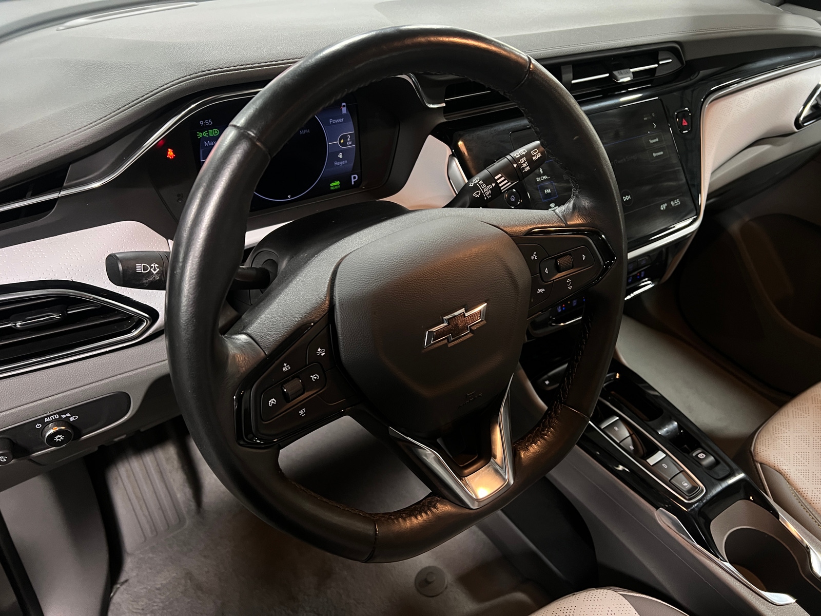 Thumbnail: 2023 Chevrolet Bolt EUV - 4