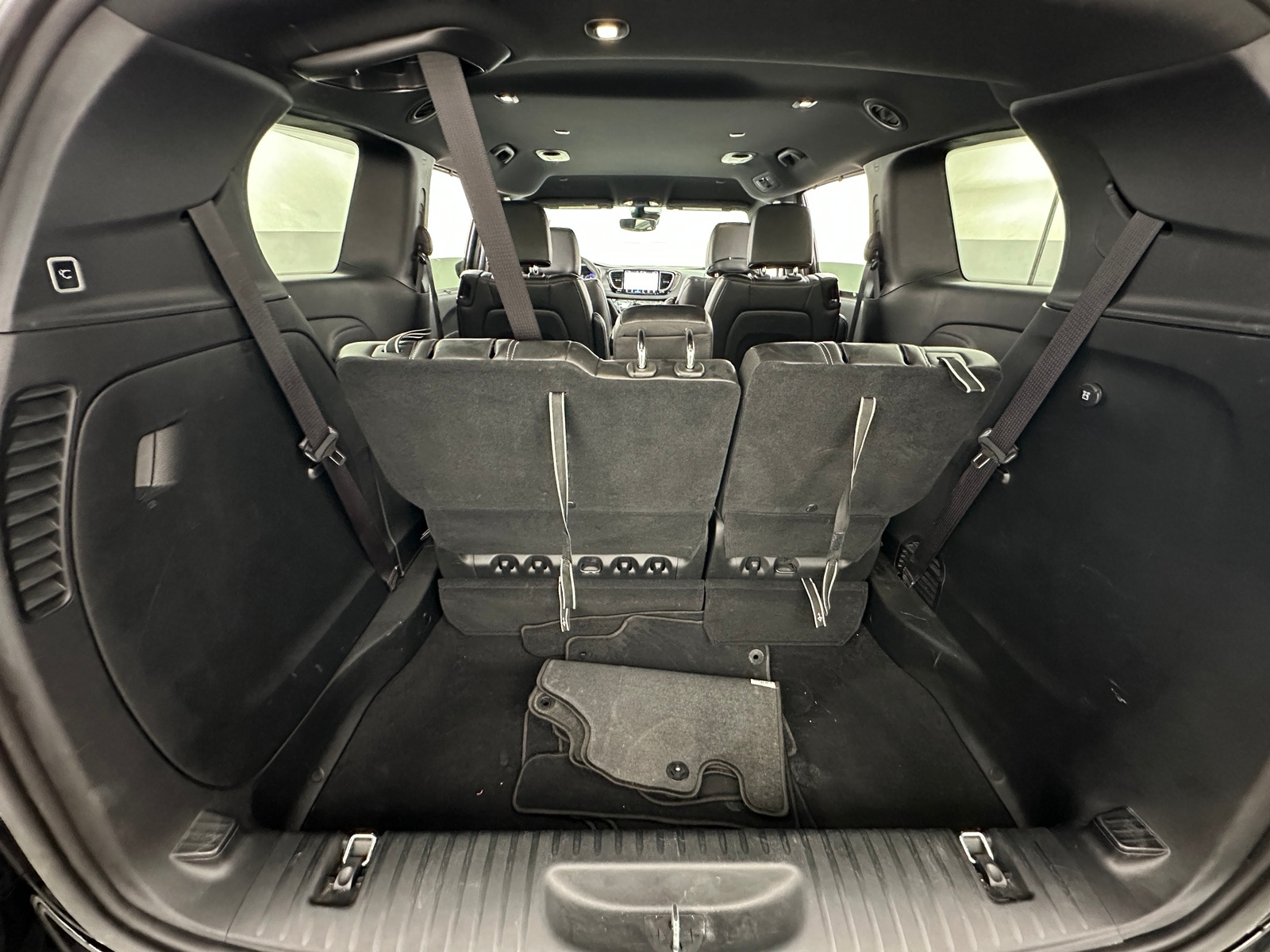 Thumbnail: 2025 Chrysler Pacifica - 6