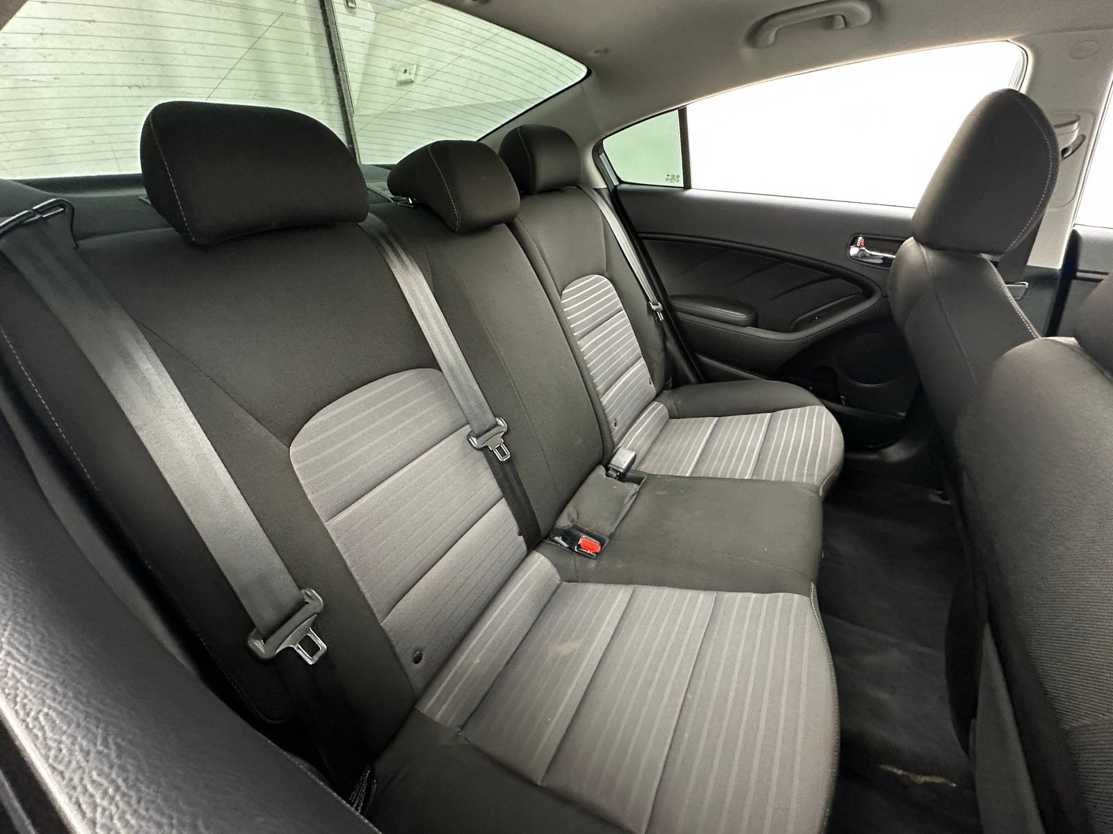 Thumbnail: 2017 Kia Forte - 6