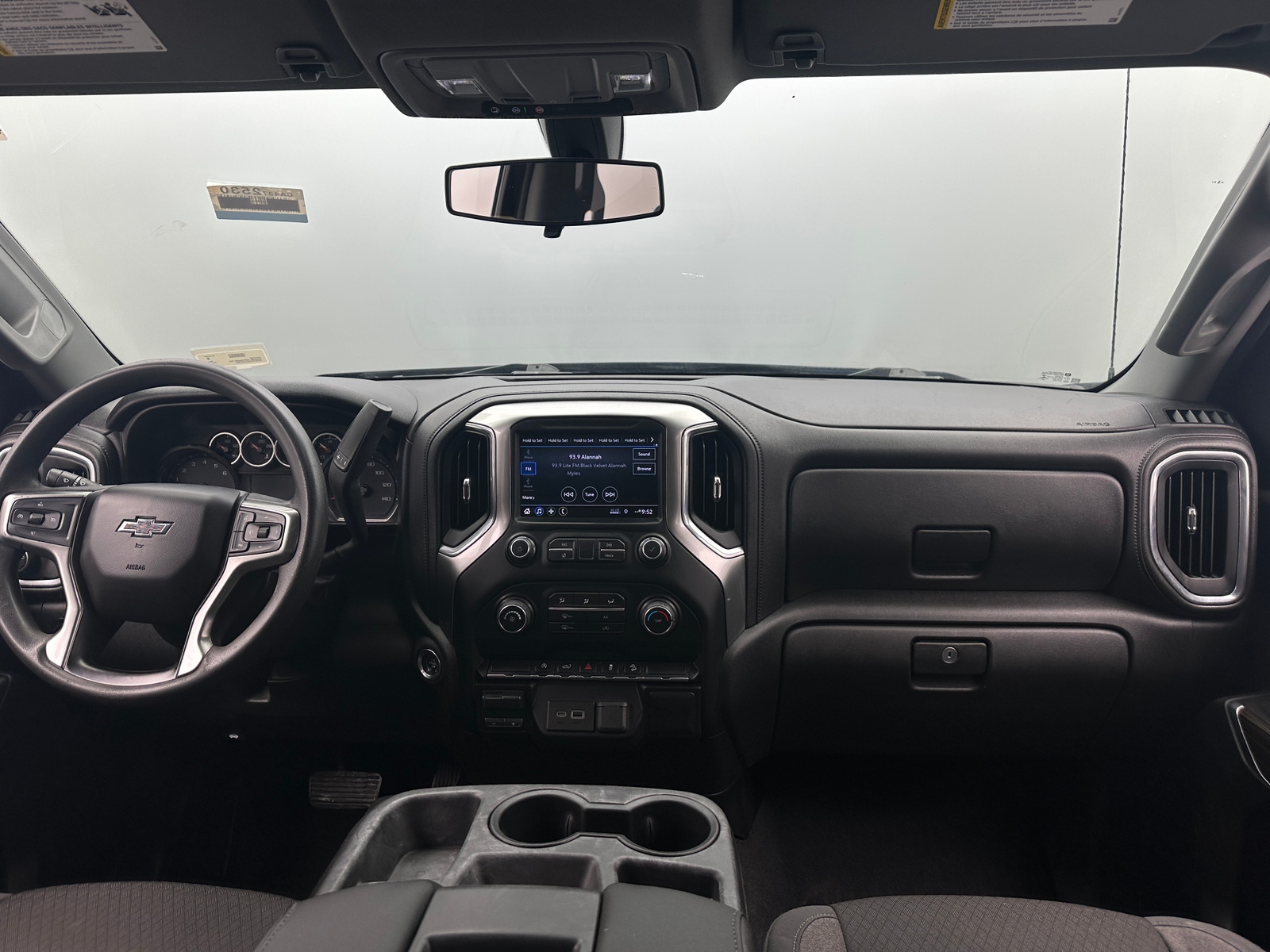 Thumbnail: 2020 Chevrolet Silverado 1500 - 3