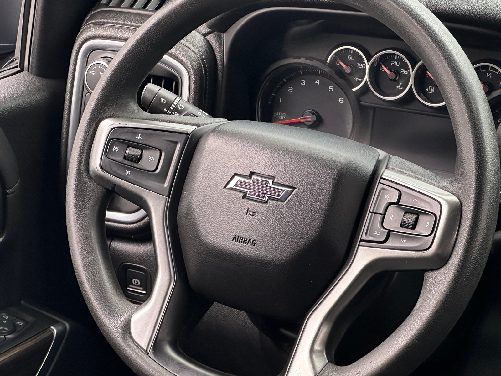 Thumbnail: 2020 Chevrolet Silverado 1500 - 5