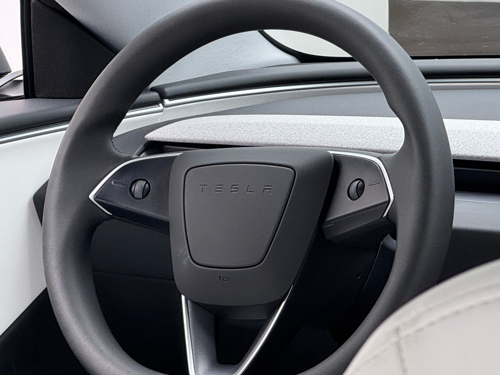 Thumbnail: 2025 Tesla Model 3 - 4