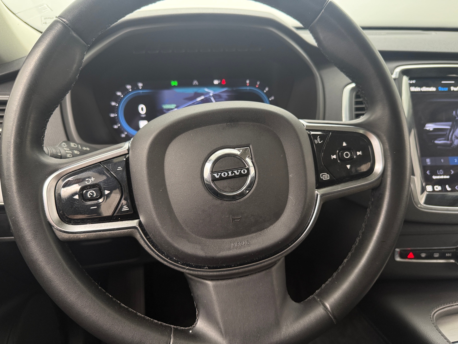 Thumbnail: 2023 Volvo XC90 - 4