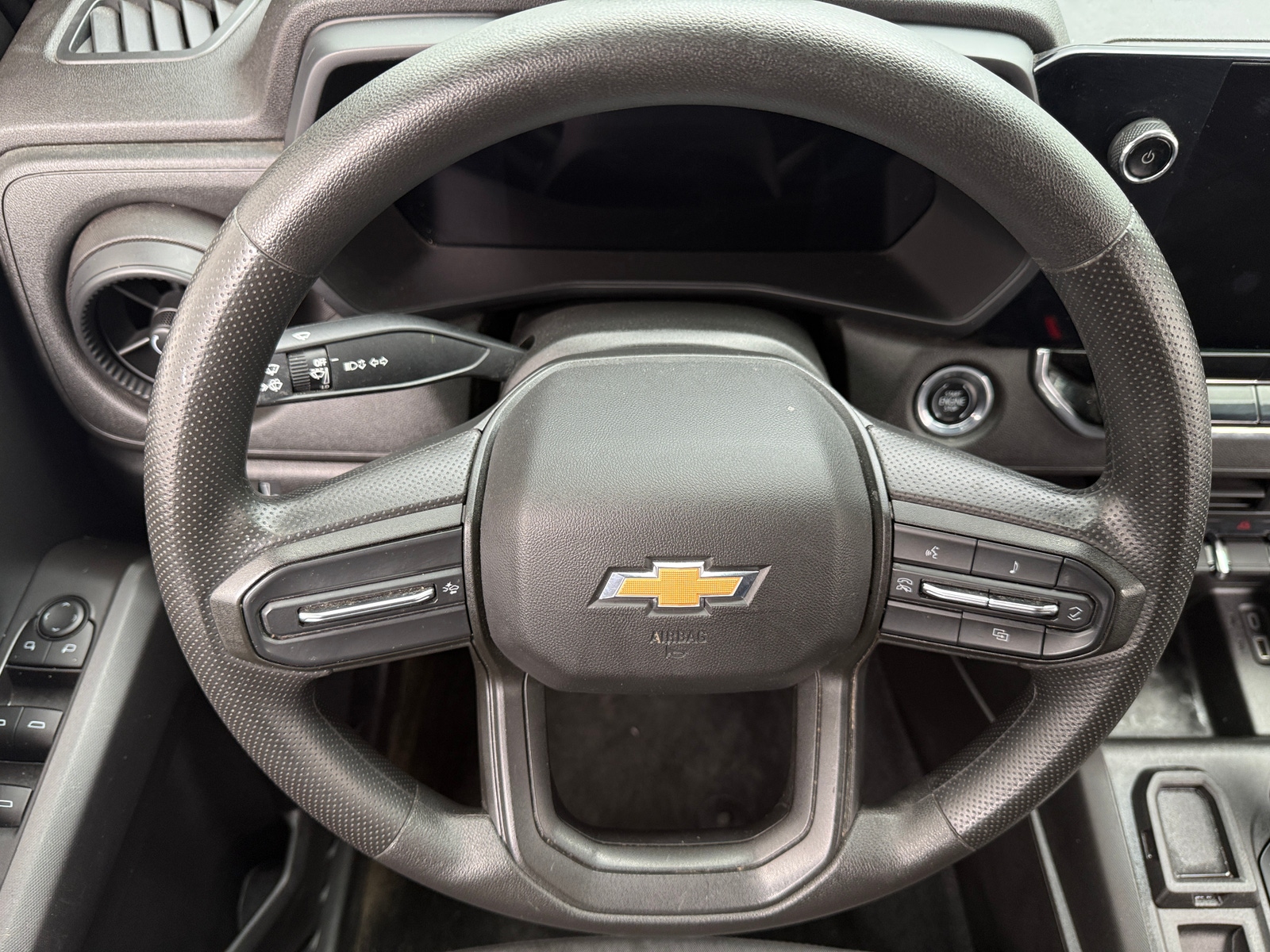 Thumbnail: 2023 Chevrolet Colorado - 5