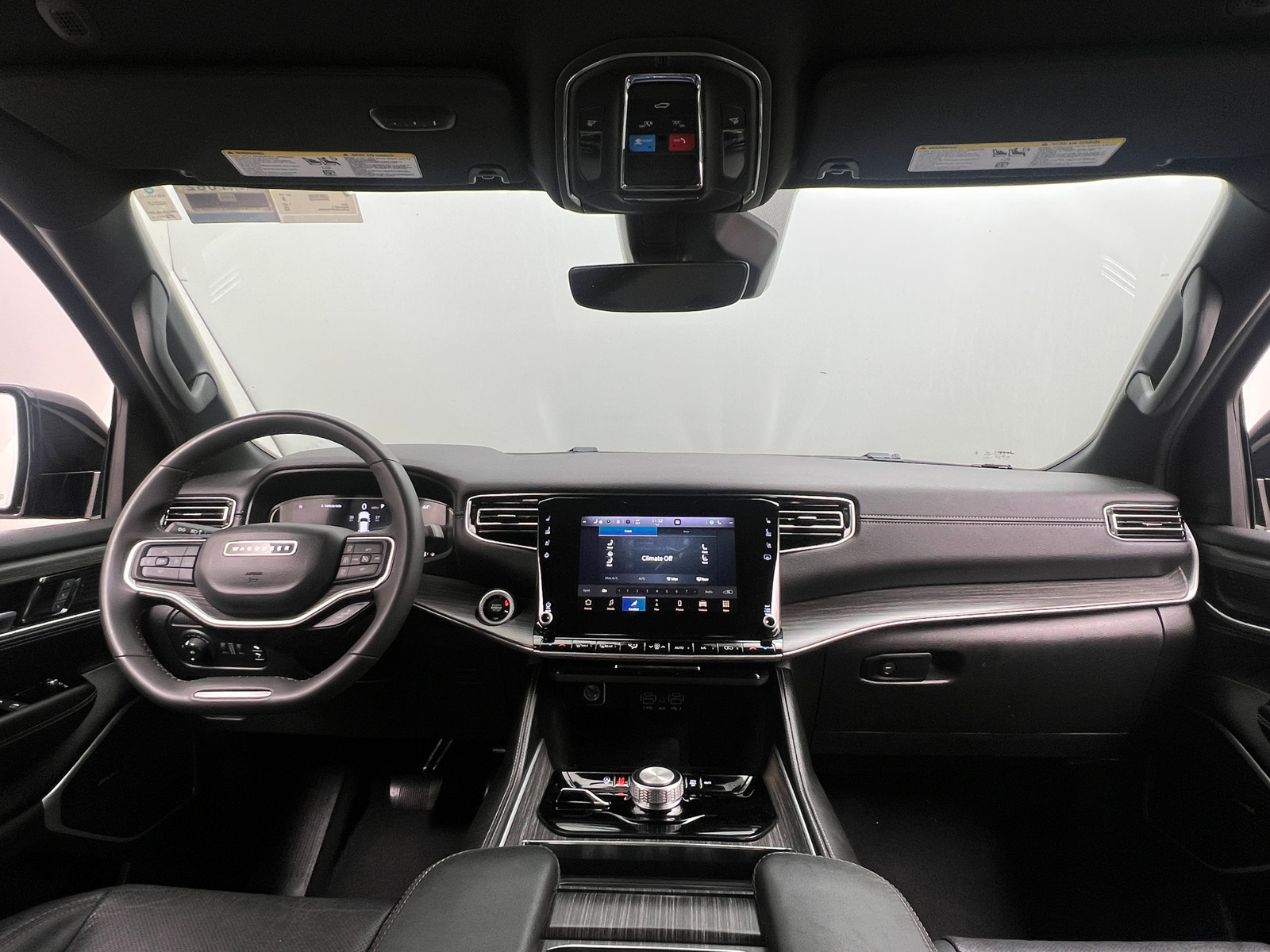 Thumbnail: 2023 Jeep Wagoneer - 2