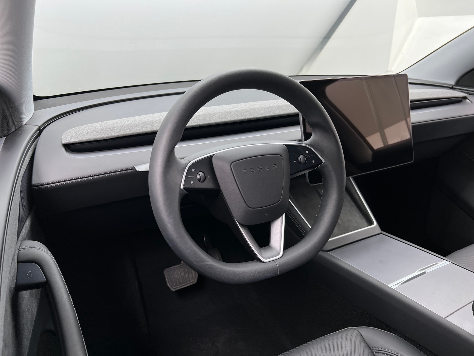 Thumbnail: 2026 Tesla Model Y - 4