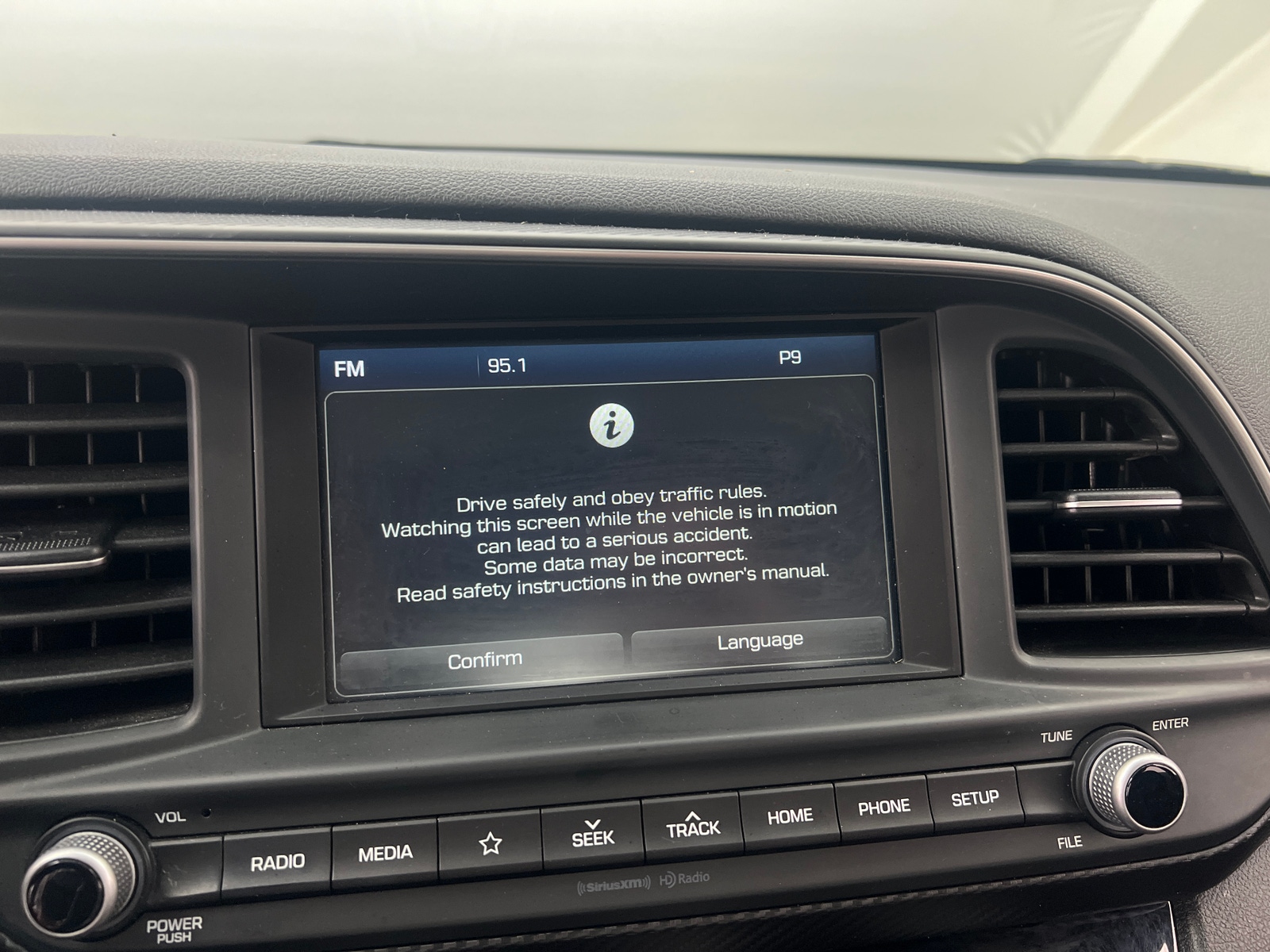 Thumbnail: 2019 Hyundai Elantra - 3