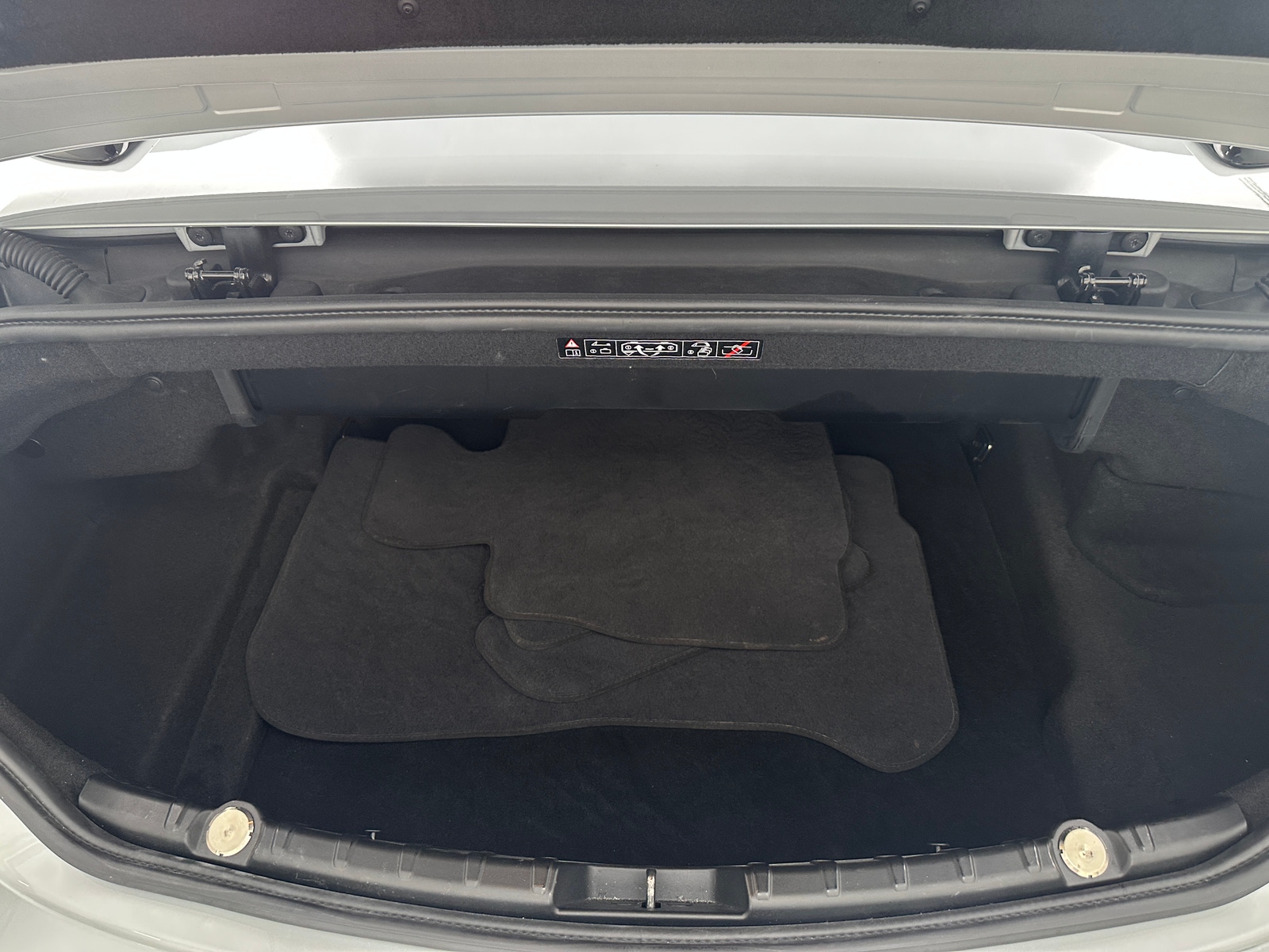 Thumbnail: 2015 BMW 6 Series - 6