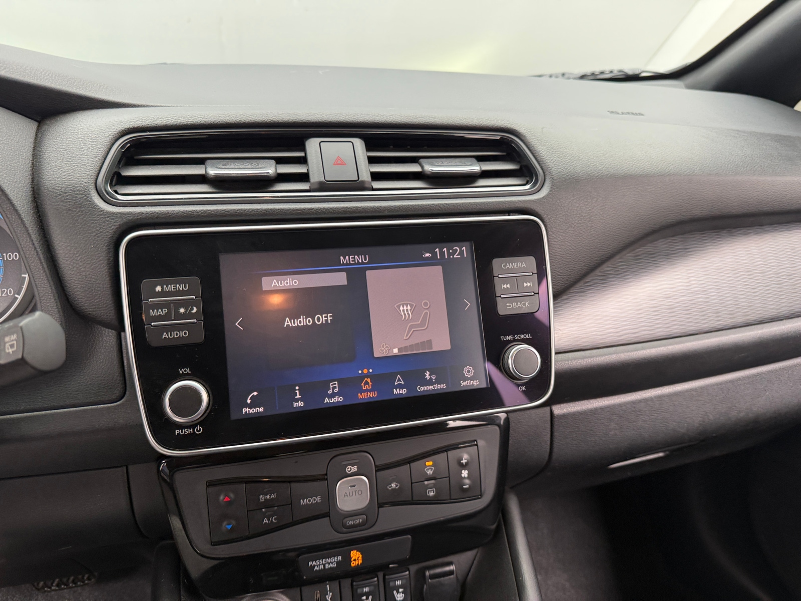 Thumbnail: 2020 Nissan Leaf - 4