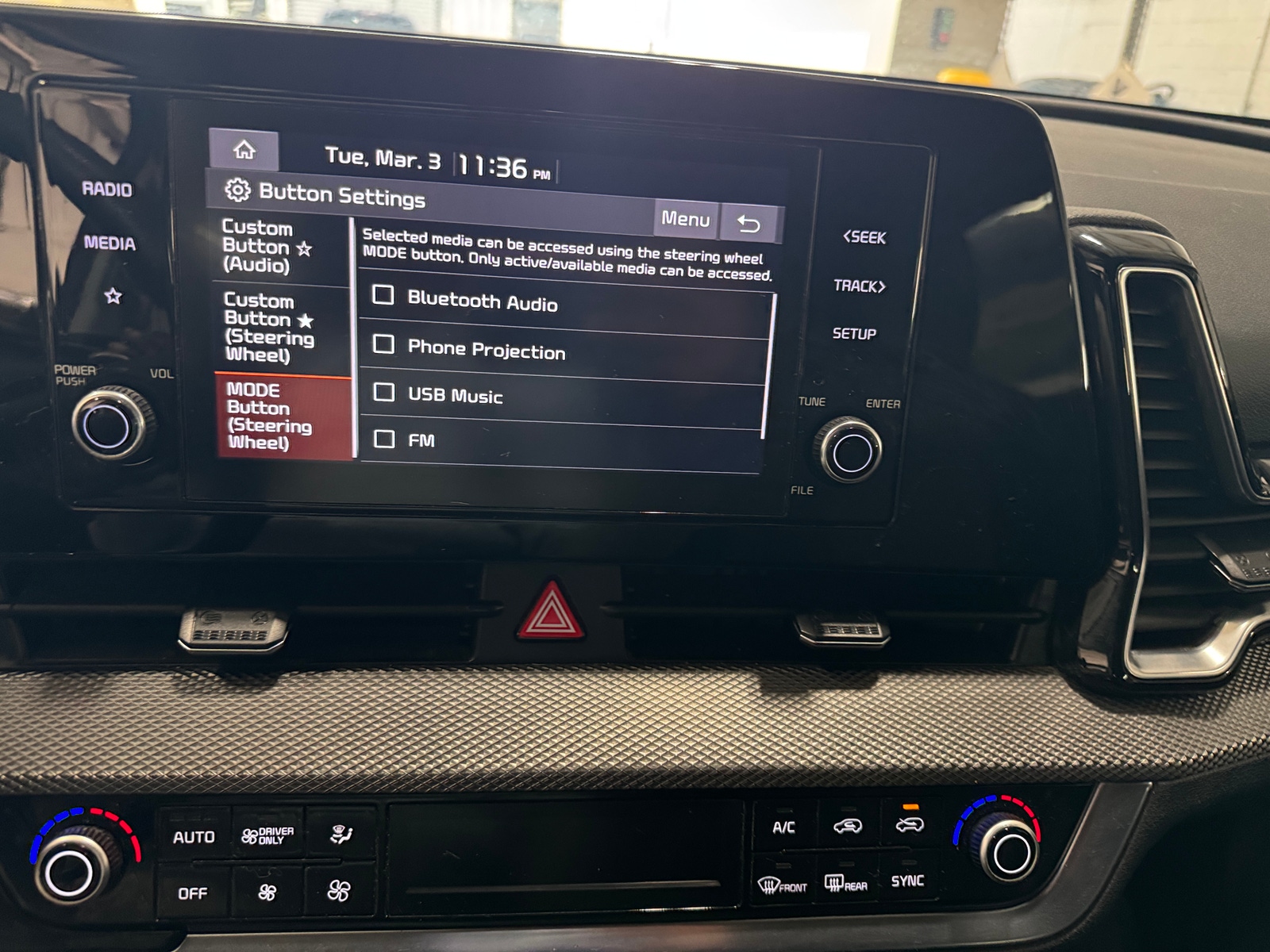 Thumbnail: 2023 Kia Sportage - 4