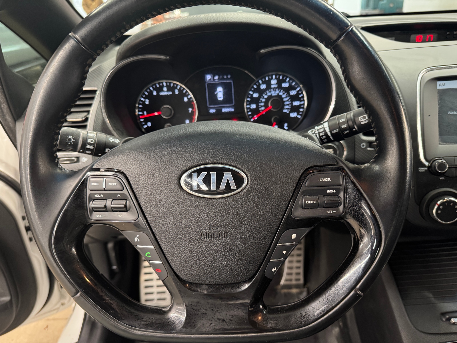 Thumbnail: 2017 Kia Forte - 4