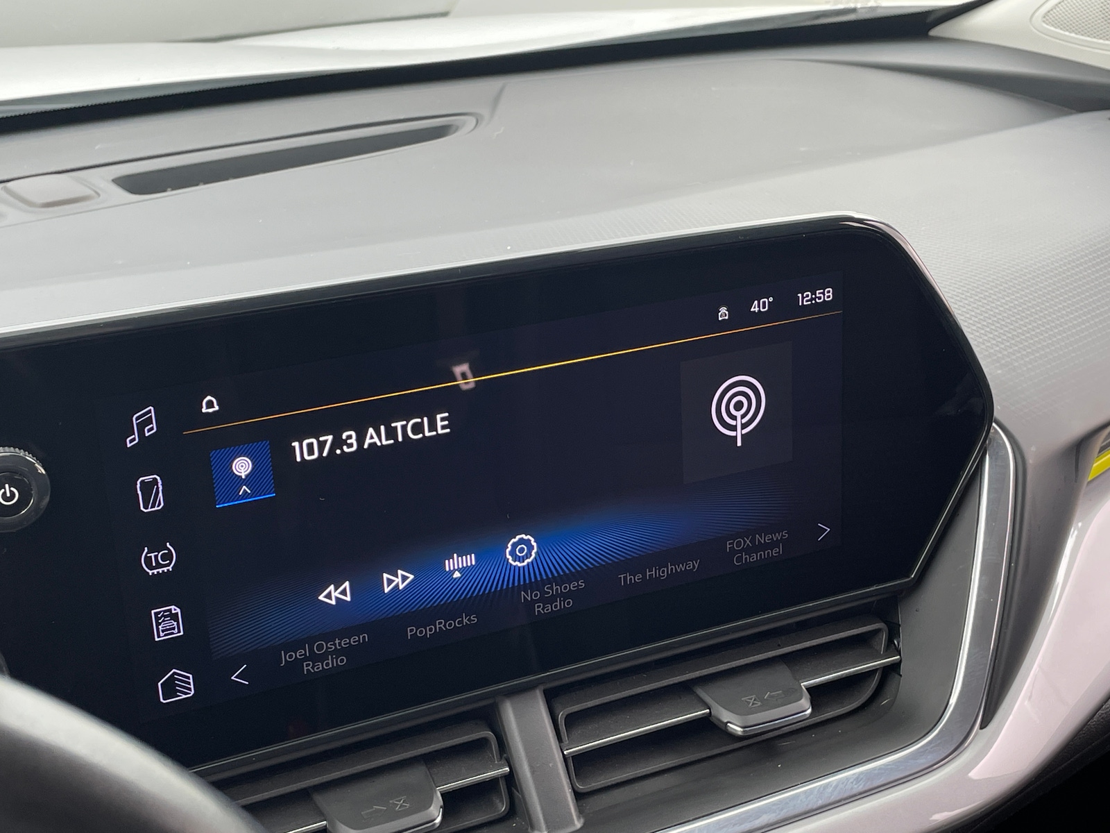 Thumbnail: 2024 Chevrolet Trax - 4