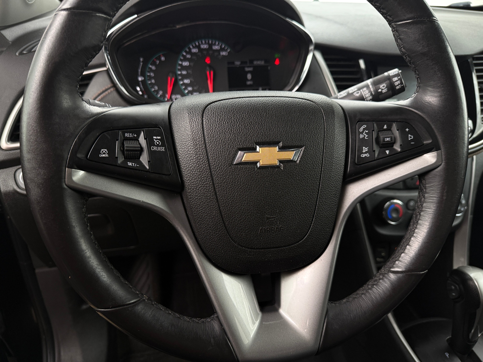 Thumbnail: 2017 Chevrolet Trax - 5