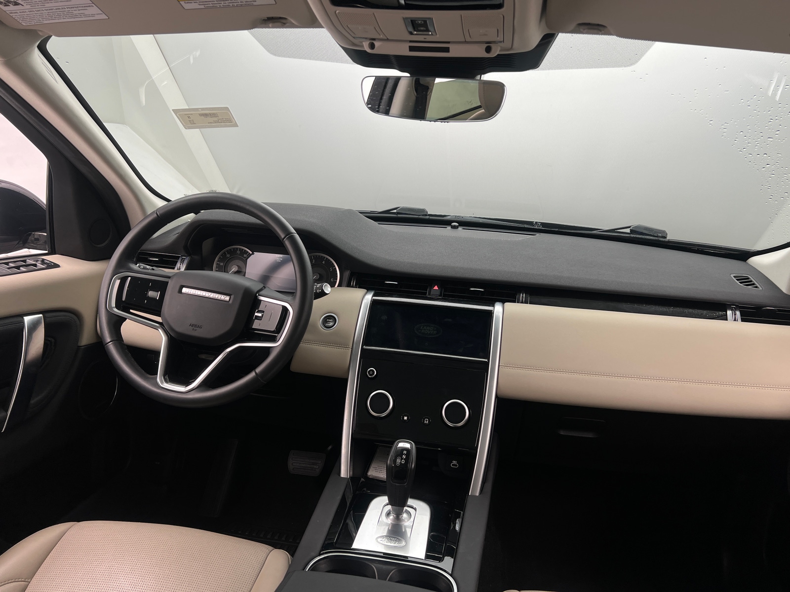 Thumbnail: 2023 Land Rover Discovery Sport - 2