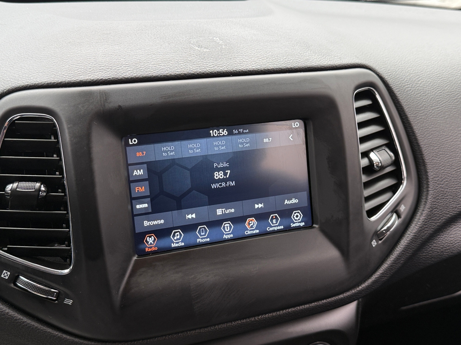 Thumbnail: 2019 Jeep Compass - 4