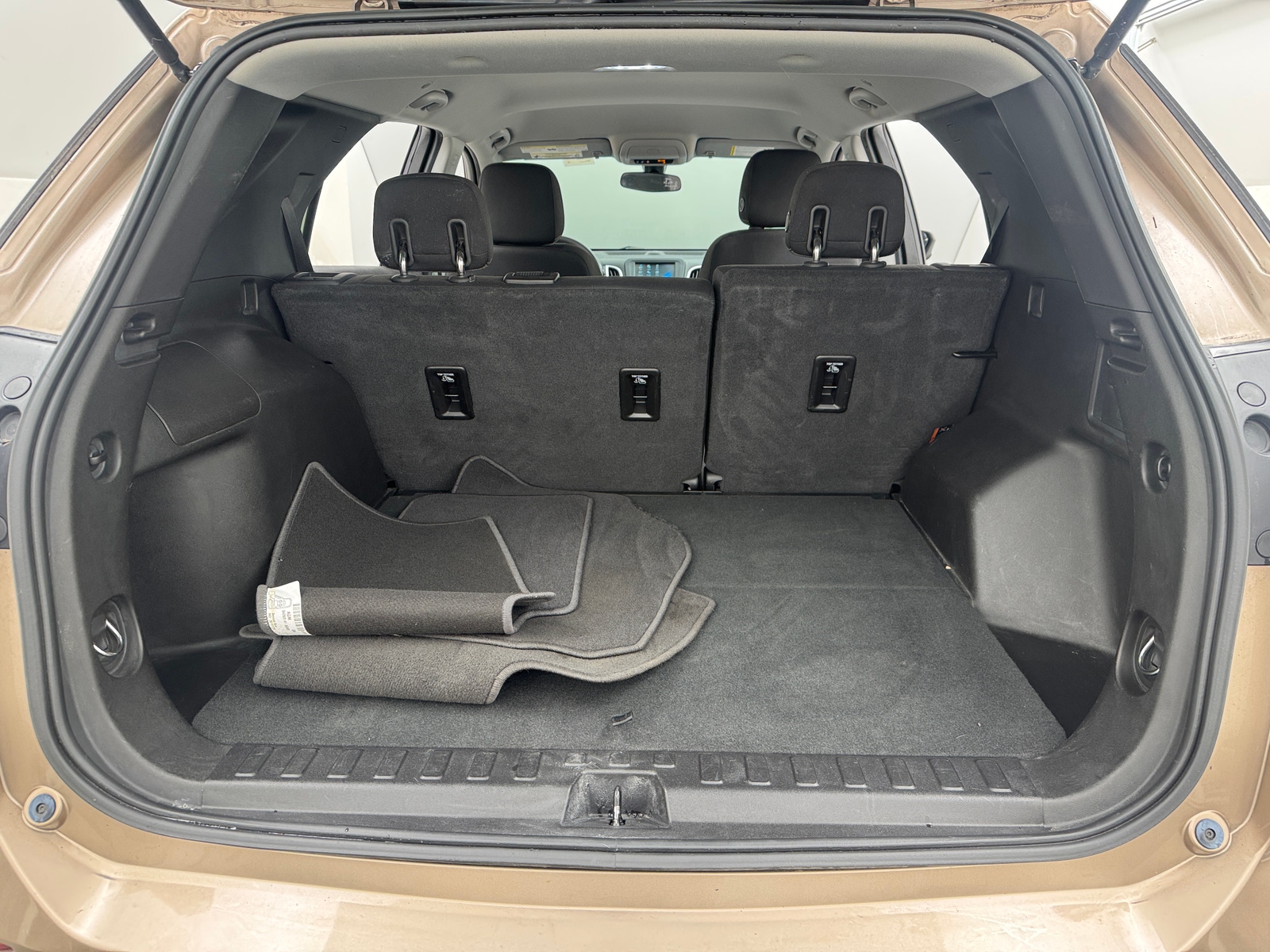 Thumbnail: 2018 Chevrolet Equinox - 7