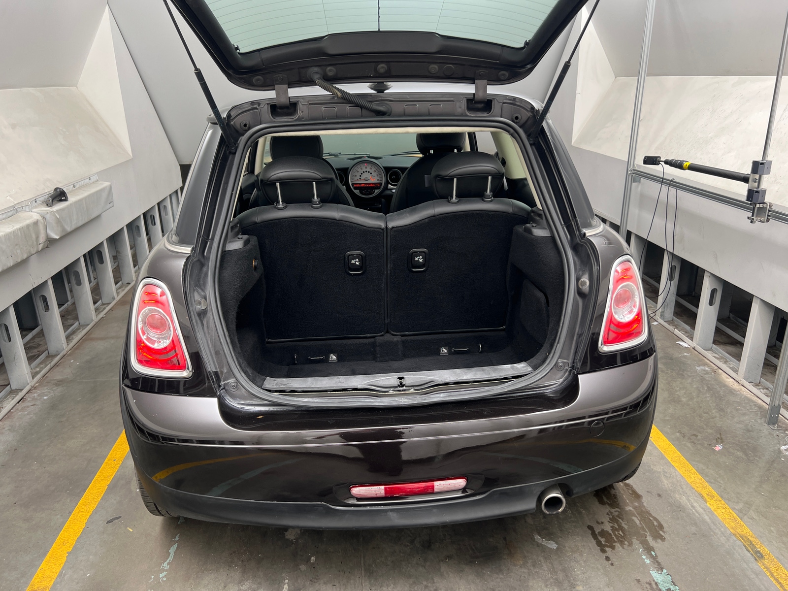 Thumbnail: 2013 MINI Cooper Hardtop - 7