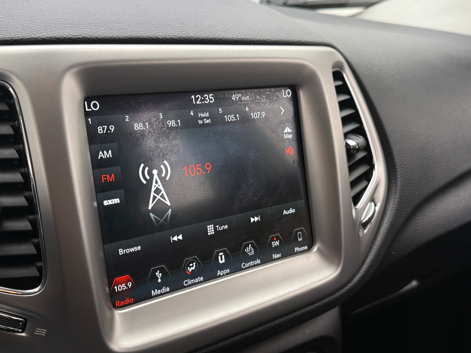 Thumbnail: 2019 Jeep Compass - 4